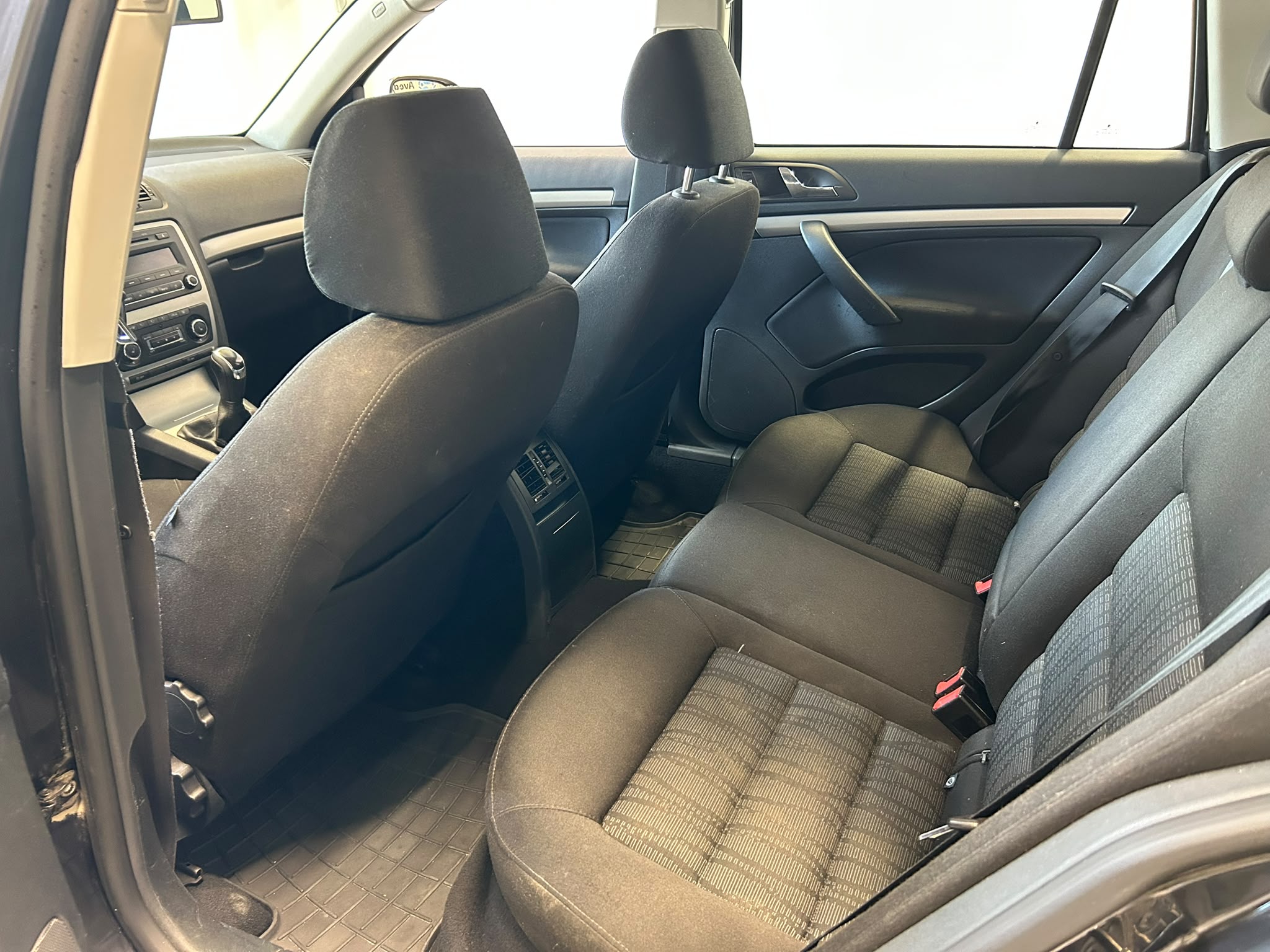 
								Skoda Octavia Combi 1,6 TDI Elegance Green tec full									