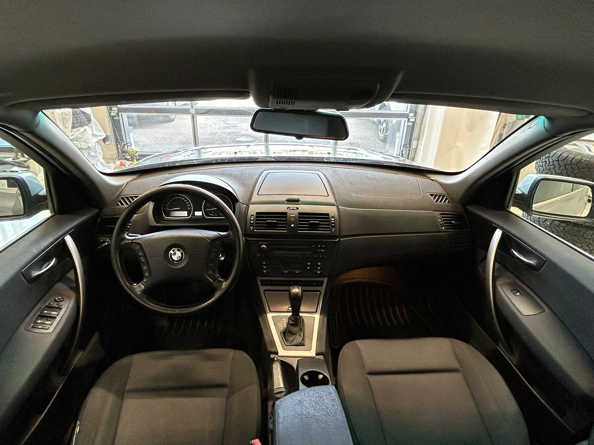 
								BMW X3 (E83) 3.0 i xDrive full									