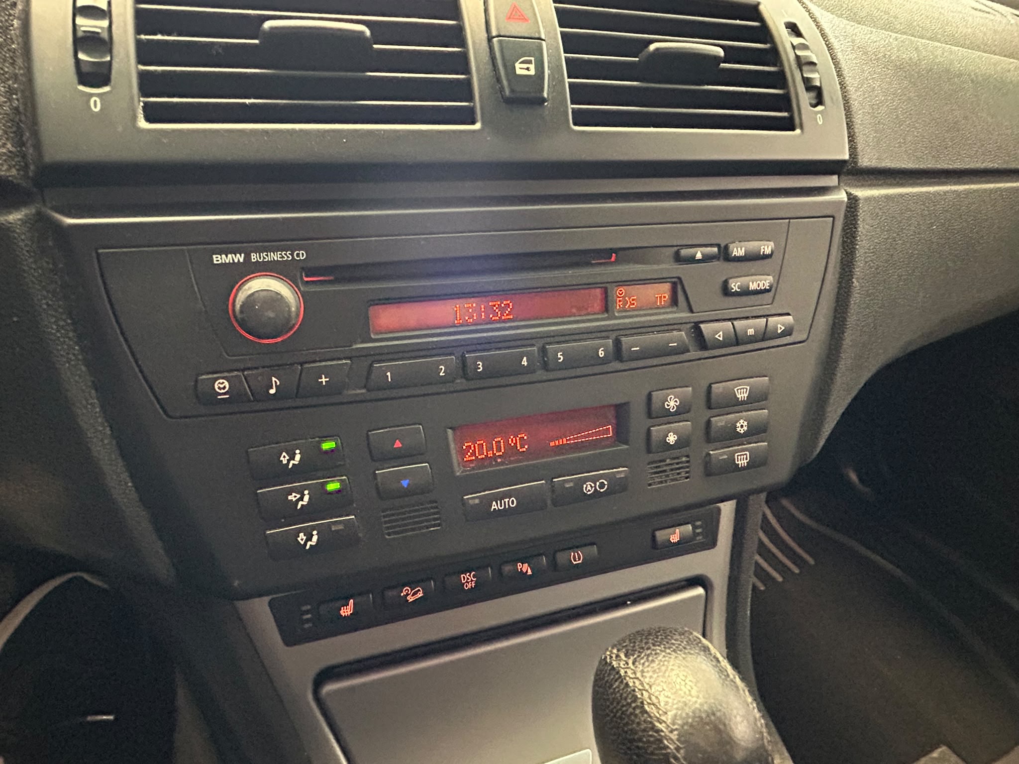 
								BMW X3 (E83) 3.0 i xDrive full									