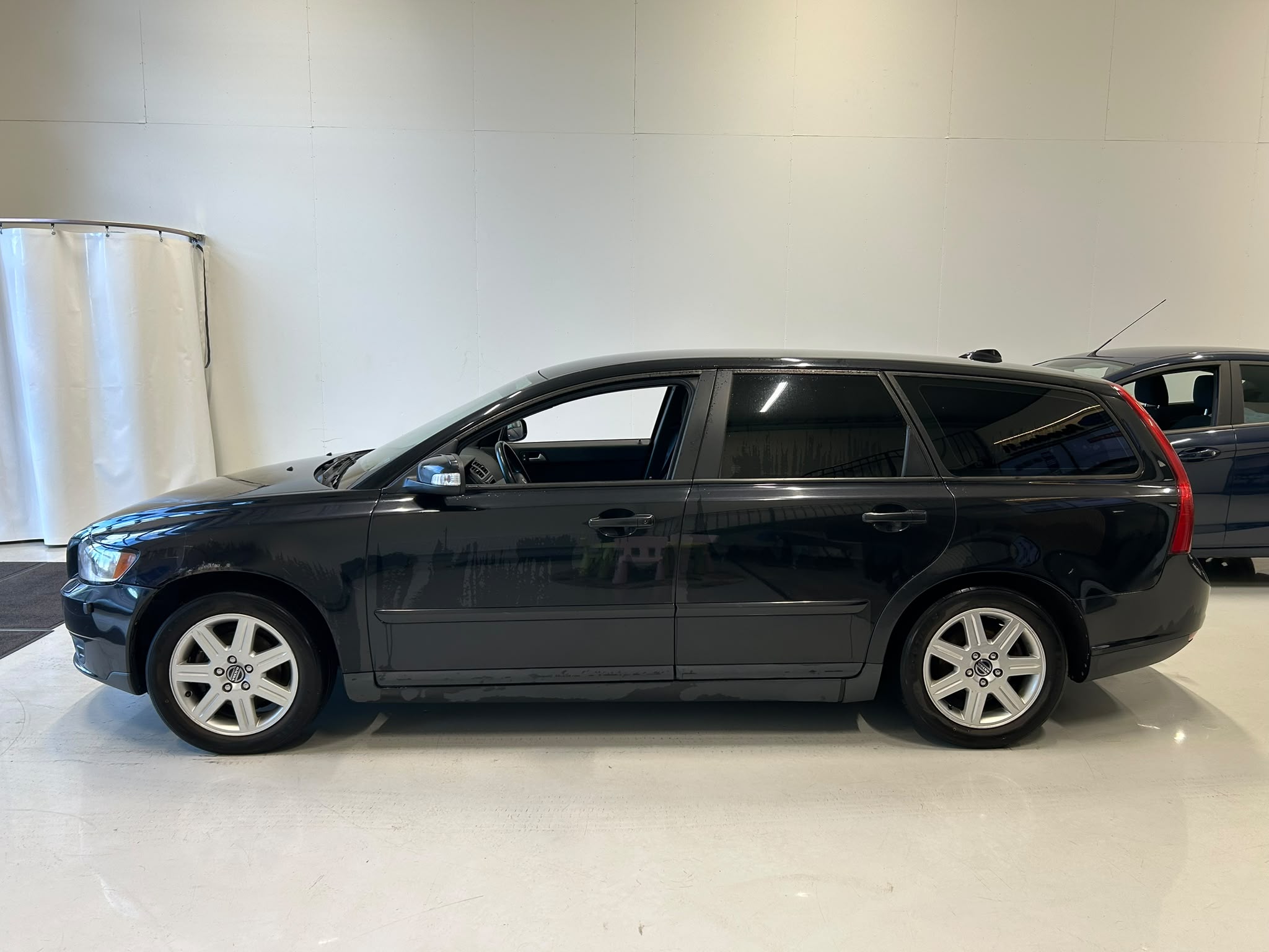 
								Volvo V50 1,6D (110 hv) Kinetic man full									