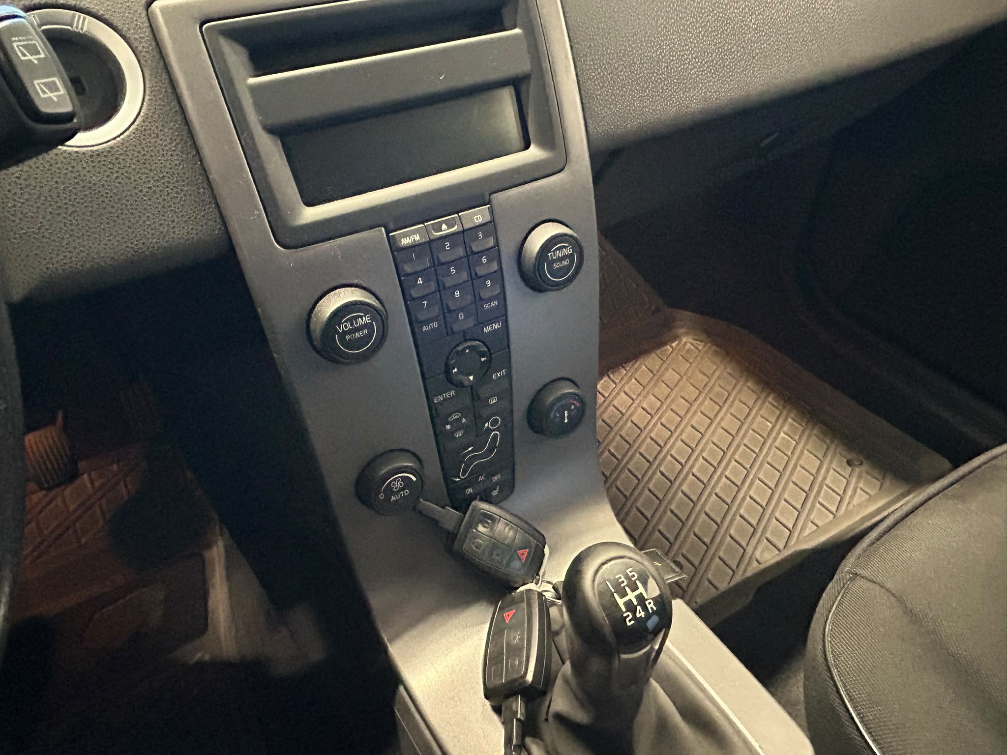 
								Volvo V50 1,6D (110 hv) Kinetic man full									
