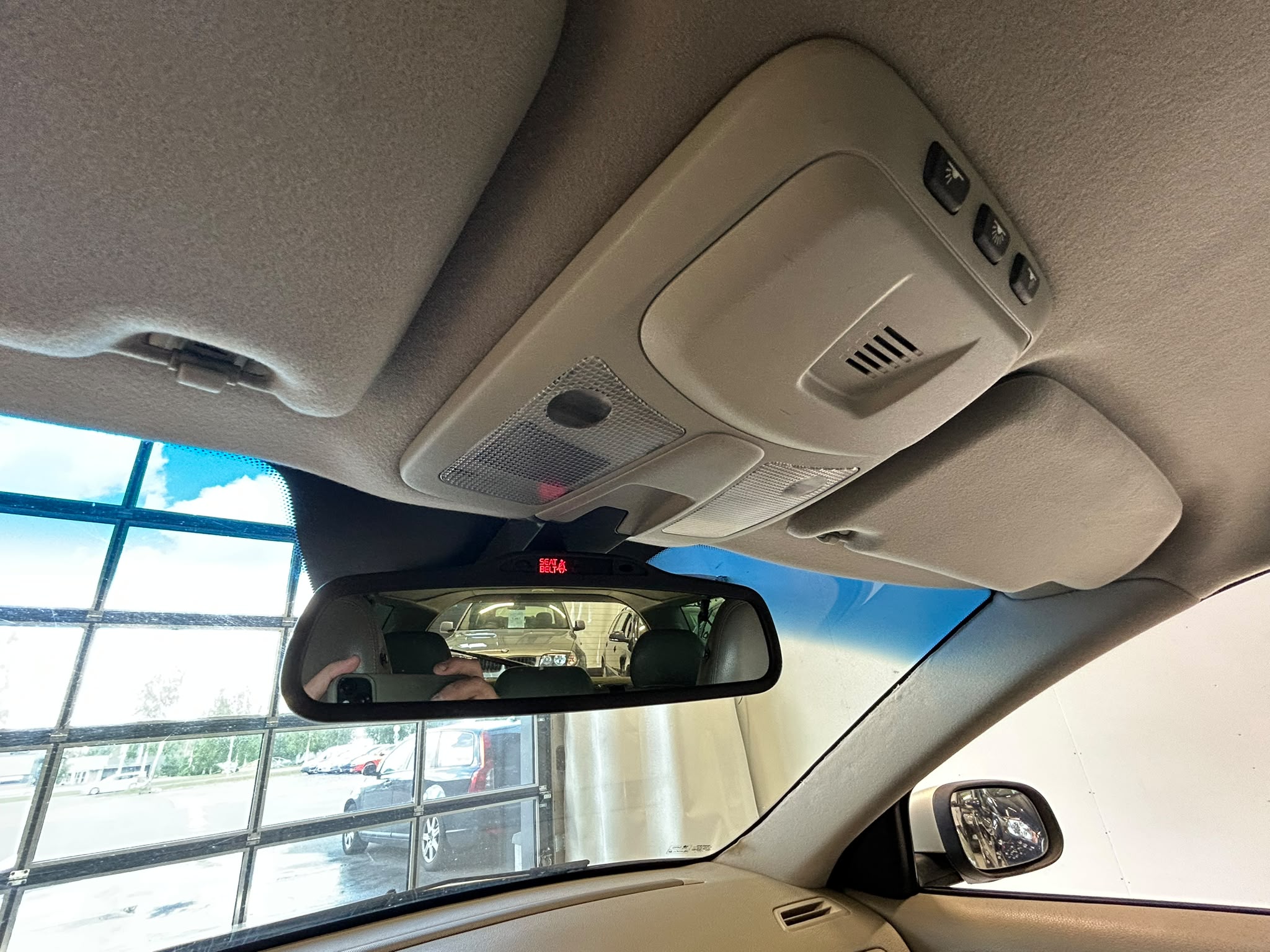 
								Volvo V70 2,4D Classic aut 7hlö full									