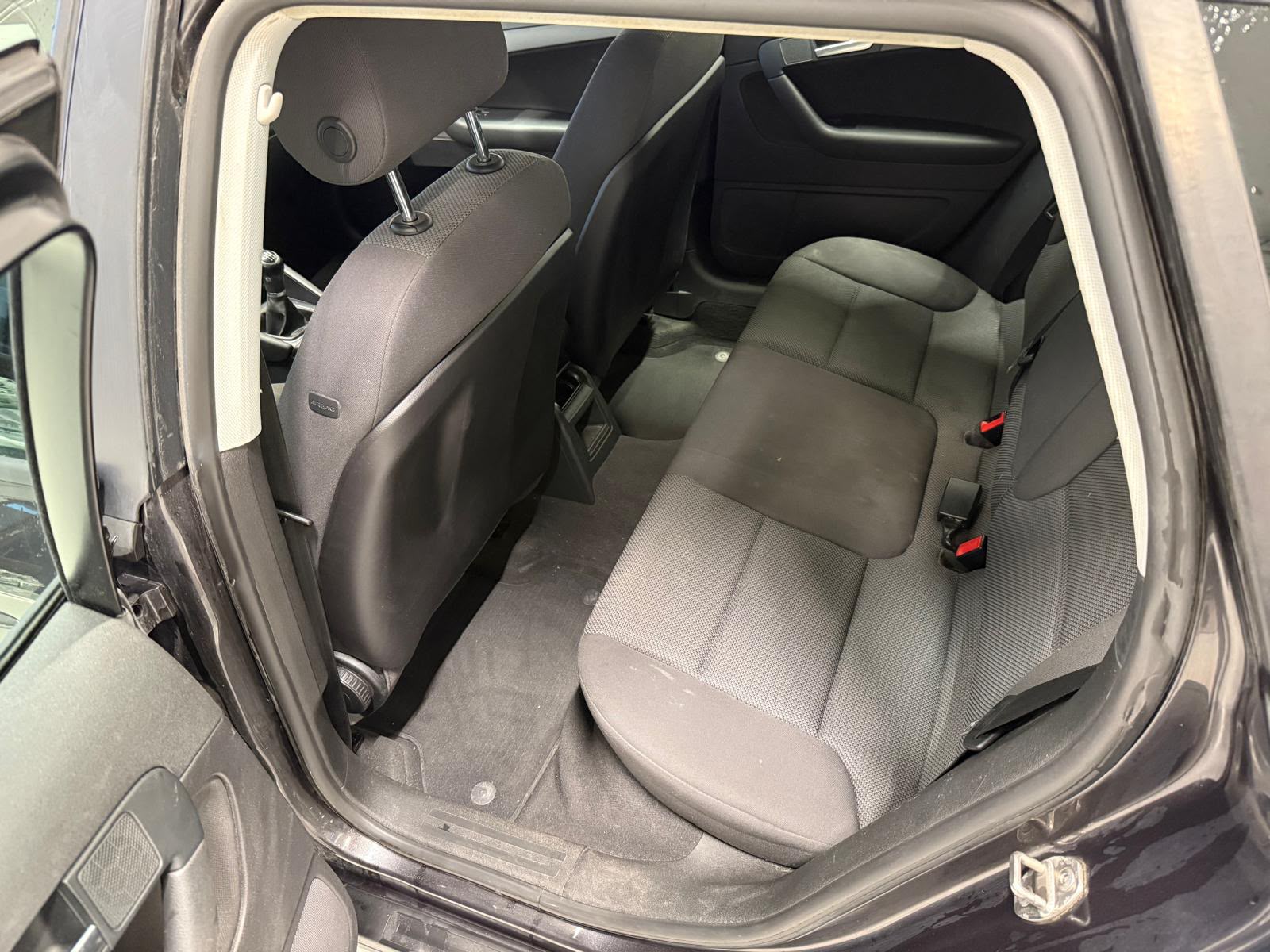 
								Audi A3 Sportback Attraction Business 2,0 TDI (DPF) 103 kW full									