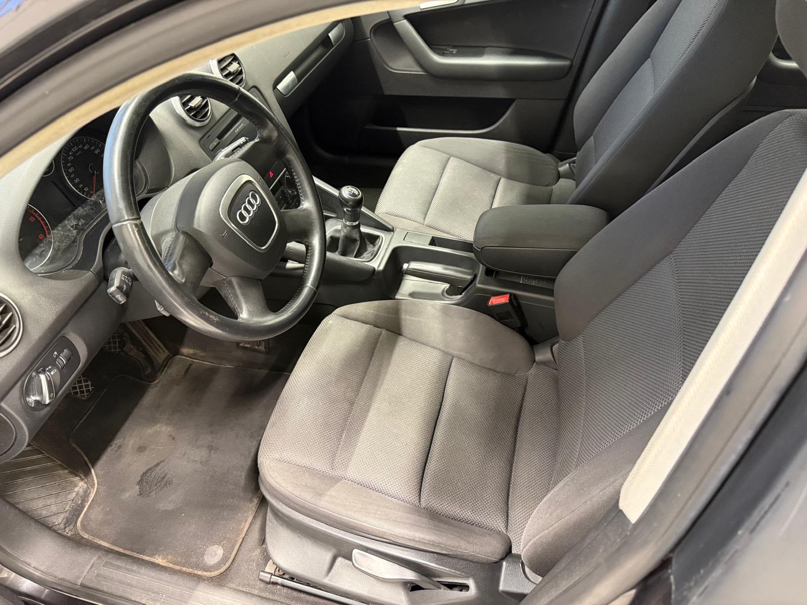 
								Audi A3 Sportback Attraction Business 2,0 TDI (DPF) 103 kW full									