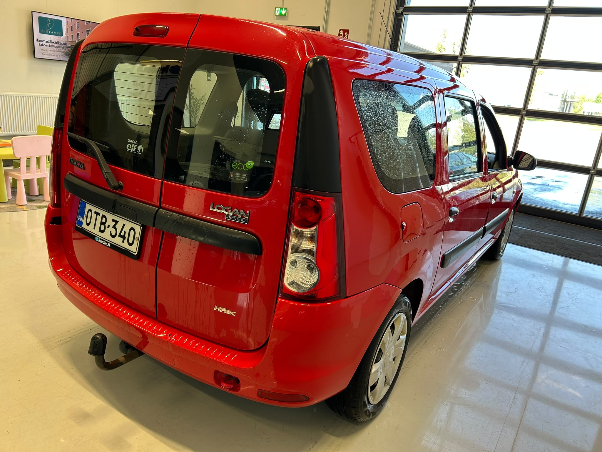 
								Dacia Logan MCV 1,6 16V Hi-Flex 5p Ambiance full									