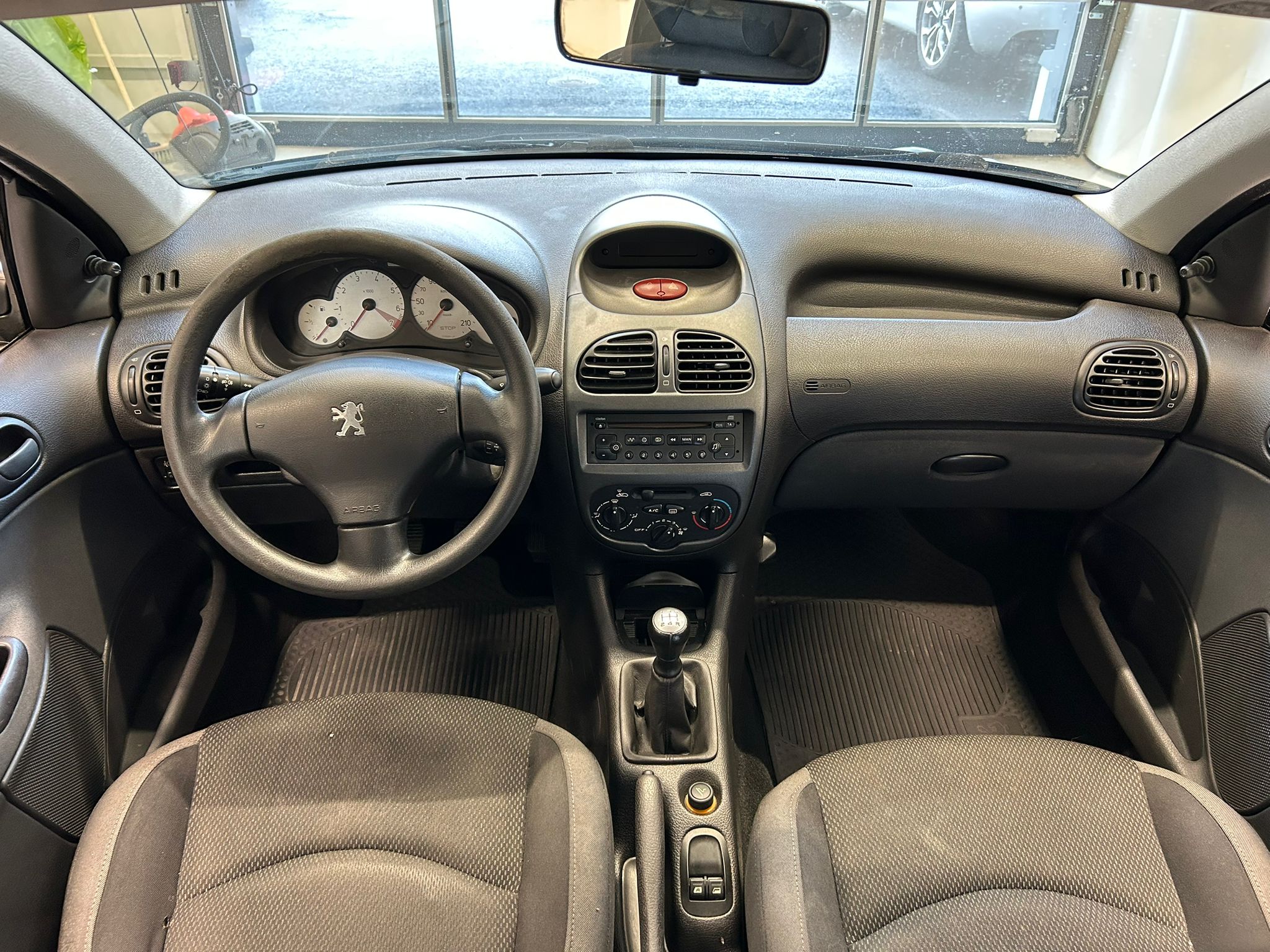 
								Peugeot 206 Sport 1,4 5-ov. full									