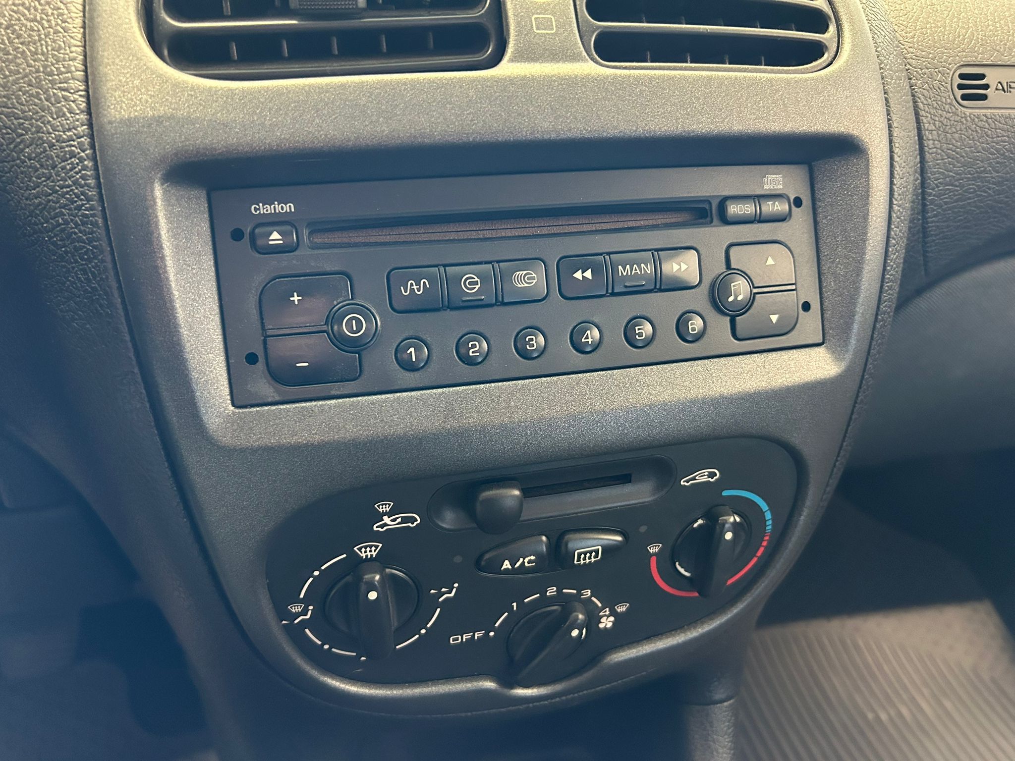 
								Peugeot 206 Sport 1,4 5-ov. full									