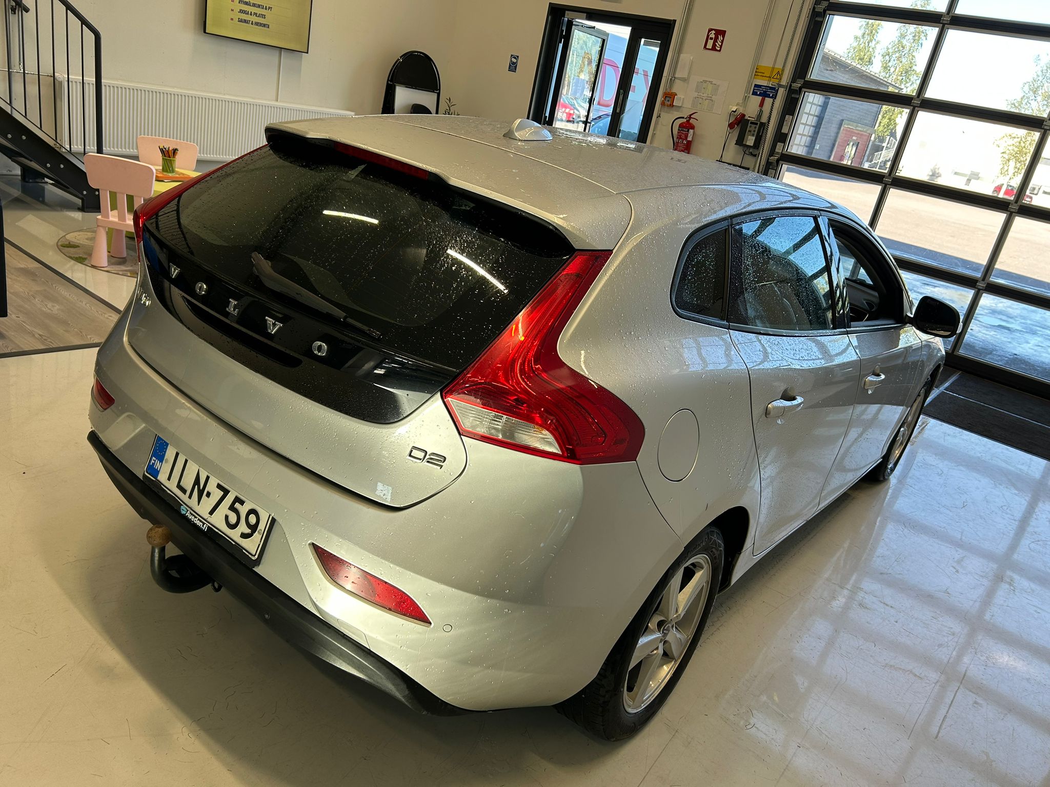 
								Volvo V40 D2 Business aut full									