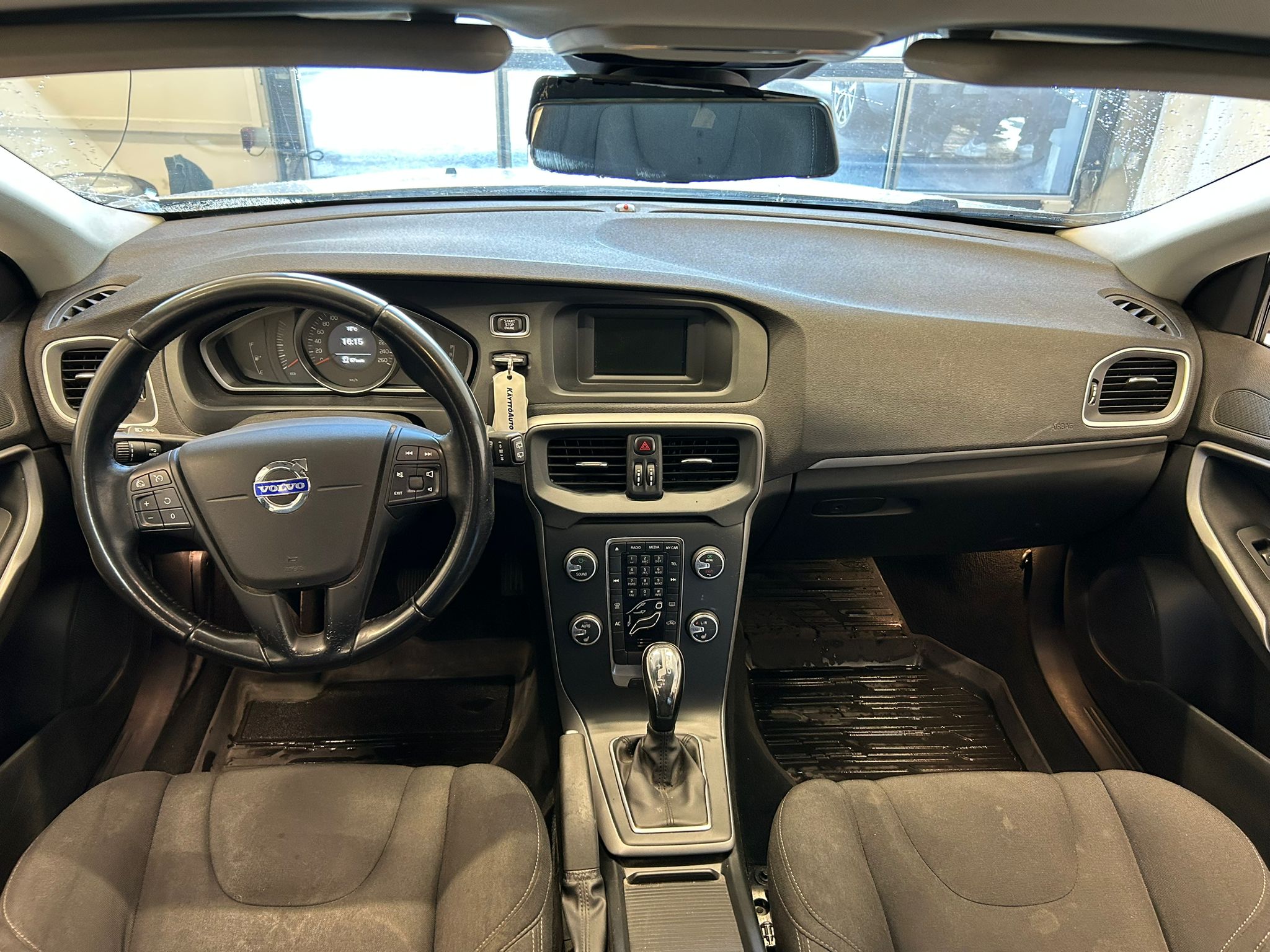 
								Volvo V40 D2 Business aut full									