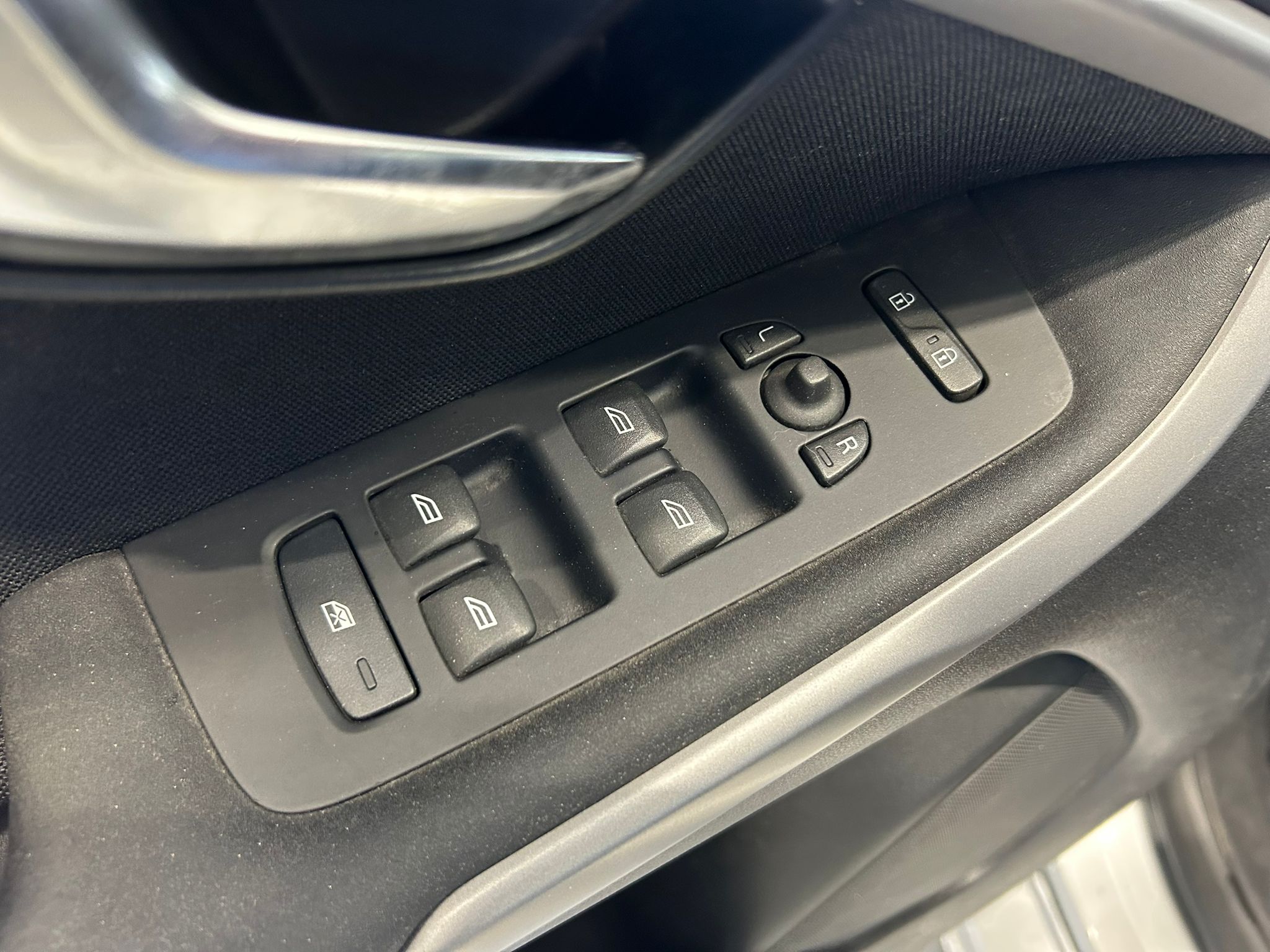 
								Volvo V40 D2 Business aut full									