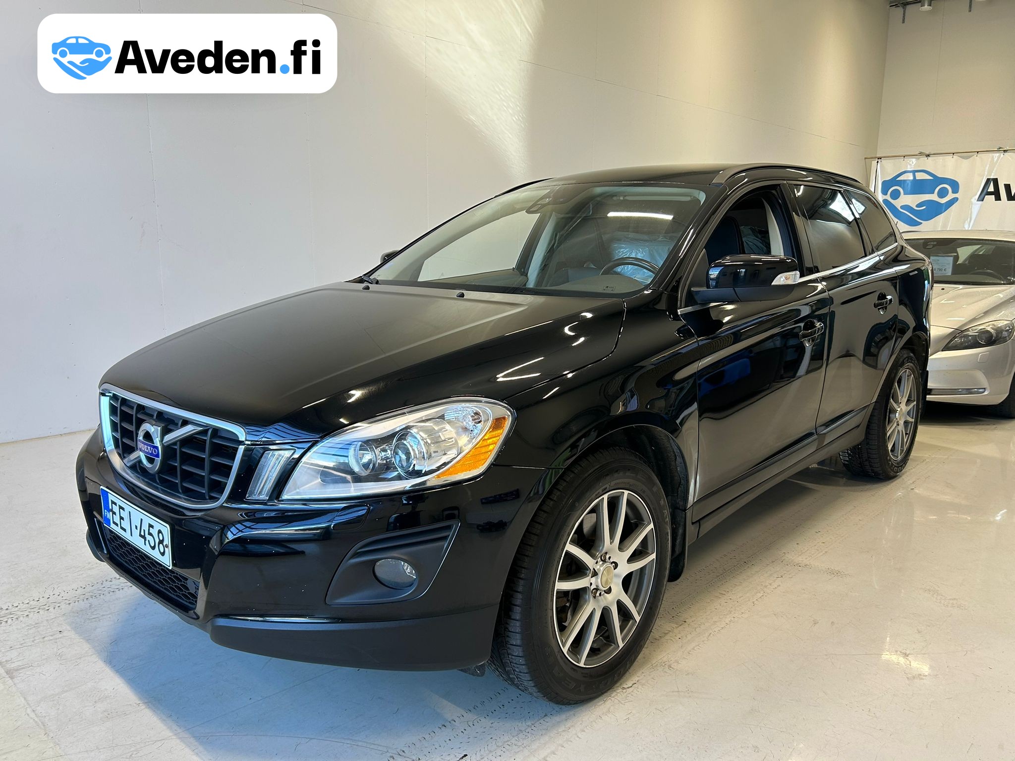 Volvo XC60 D5 2,4D AWD Momentum aut