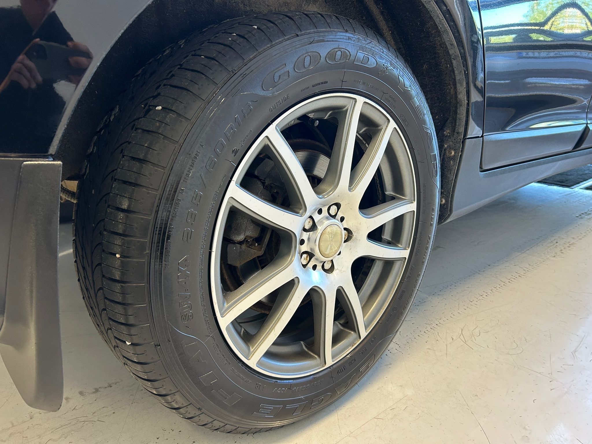 
								Volvo XC60 D5 2,4D AWD Momentum aut full									
