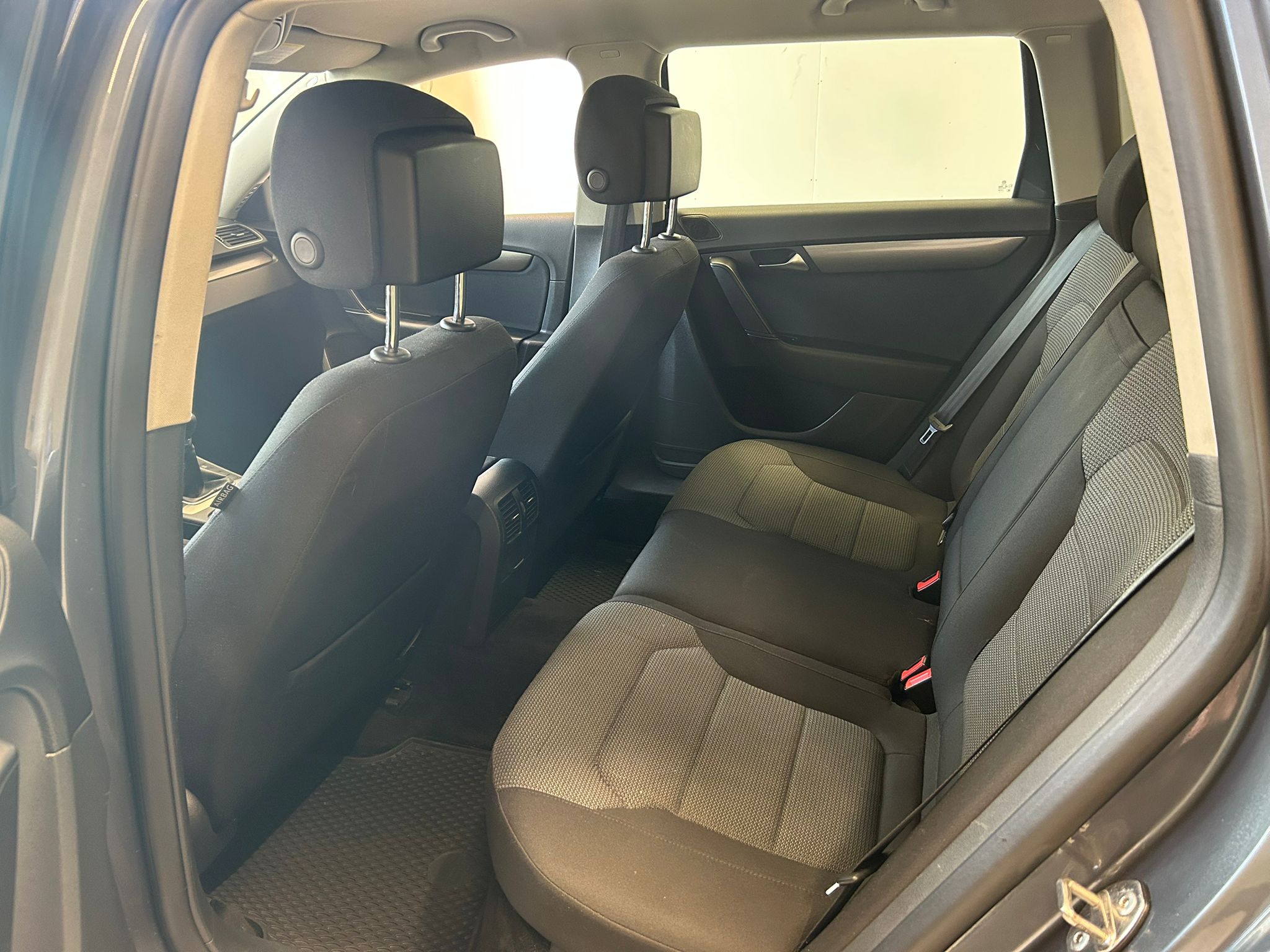 
								Volkswagen Passat Variant Comfortline 1,6 TDI 77 kW (105 hv) BlueMotion Technology full									