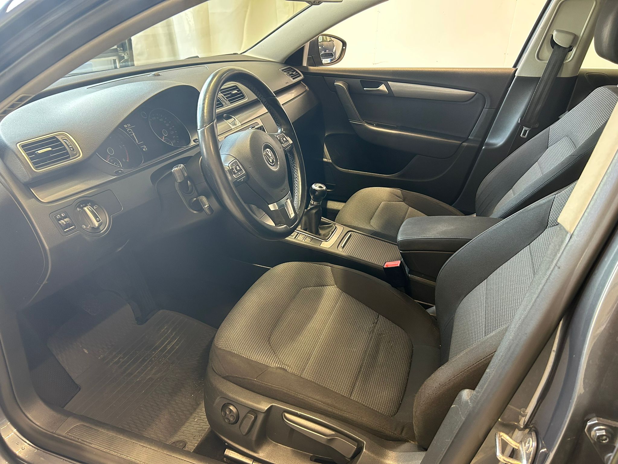 
								Volkswagen Passat Variant Comfortline 1,6 TDI 77 kW (105 hv) BlueMotion Technology full									