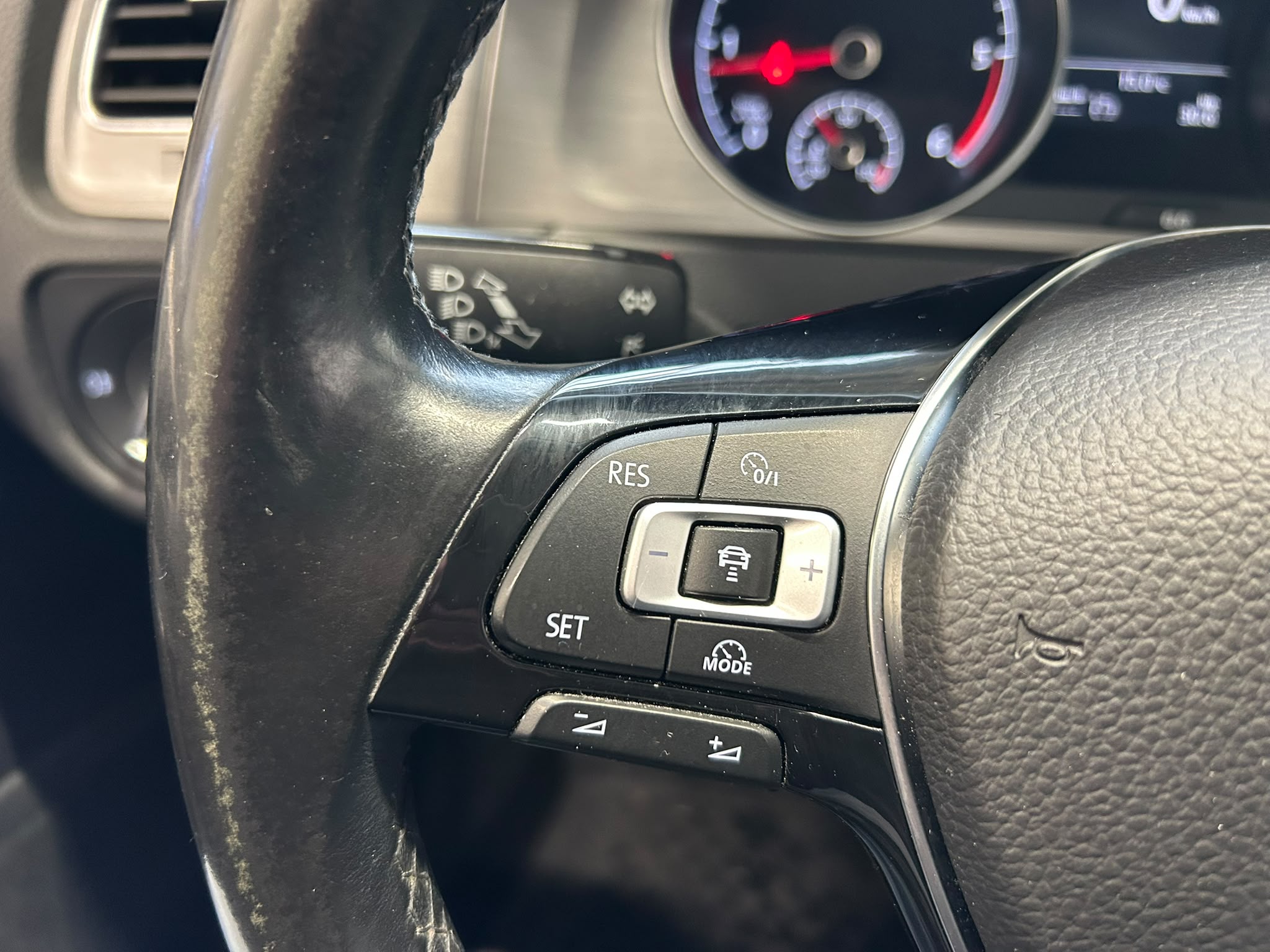 
								Volkswagen Golf 1,6 l, Diesel, 77 kW full									