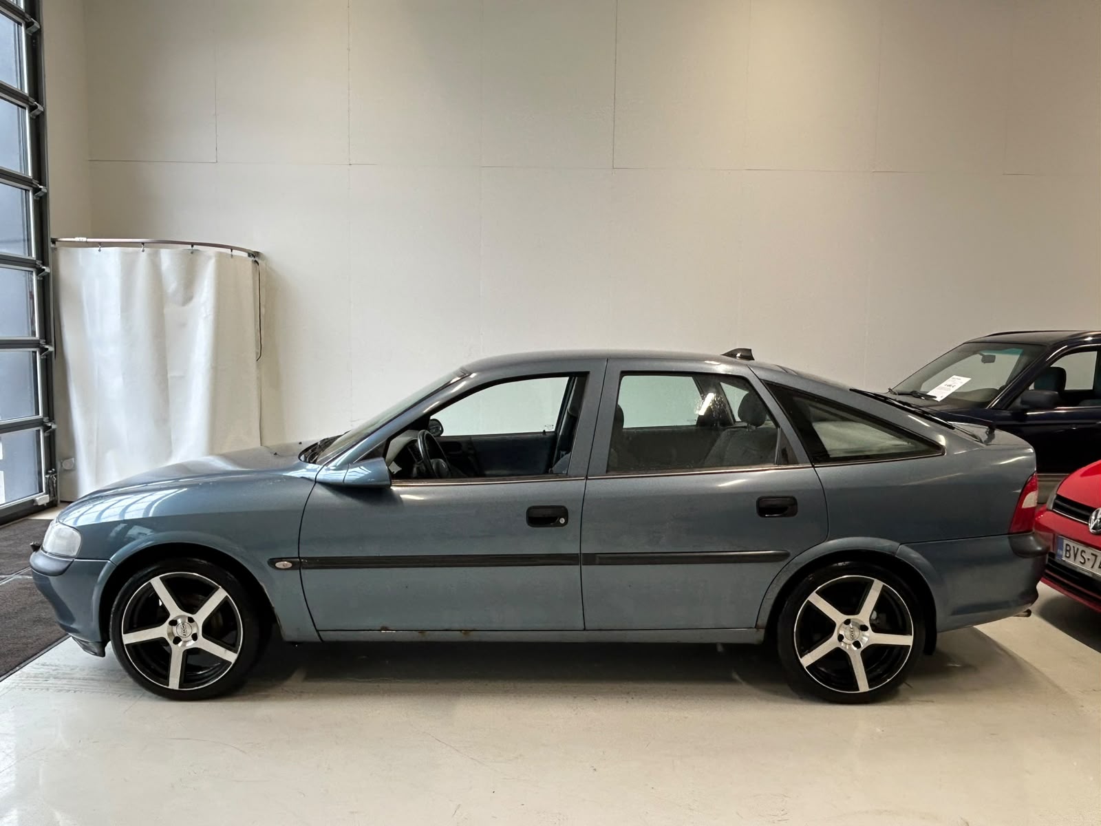 Opel Vectra 1,6i 16V CD ABS 5d