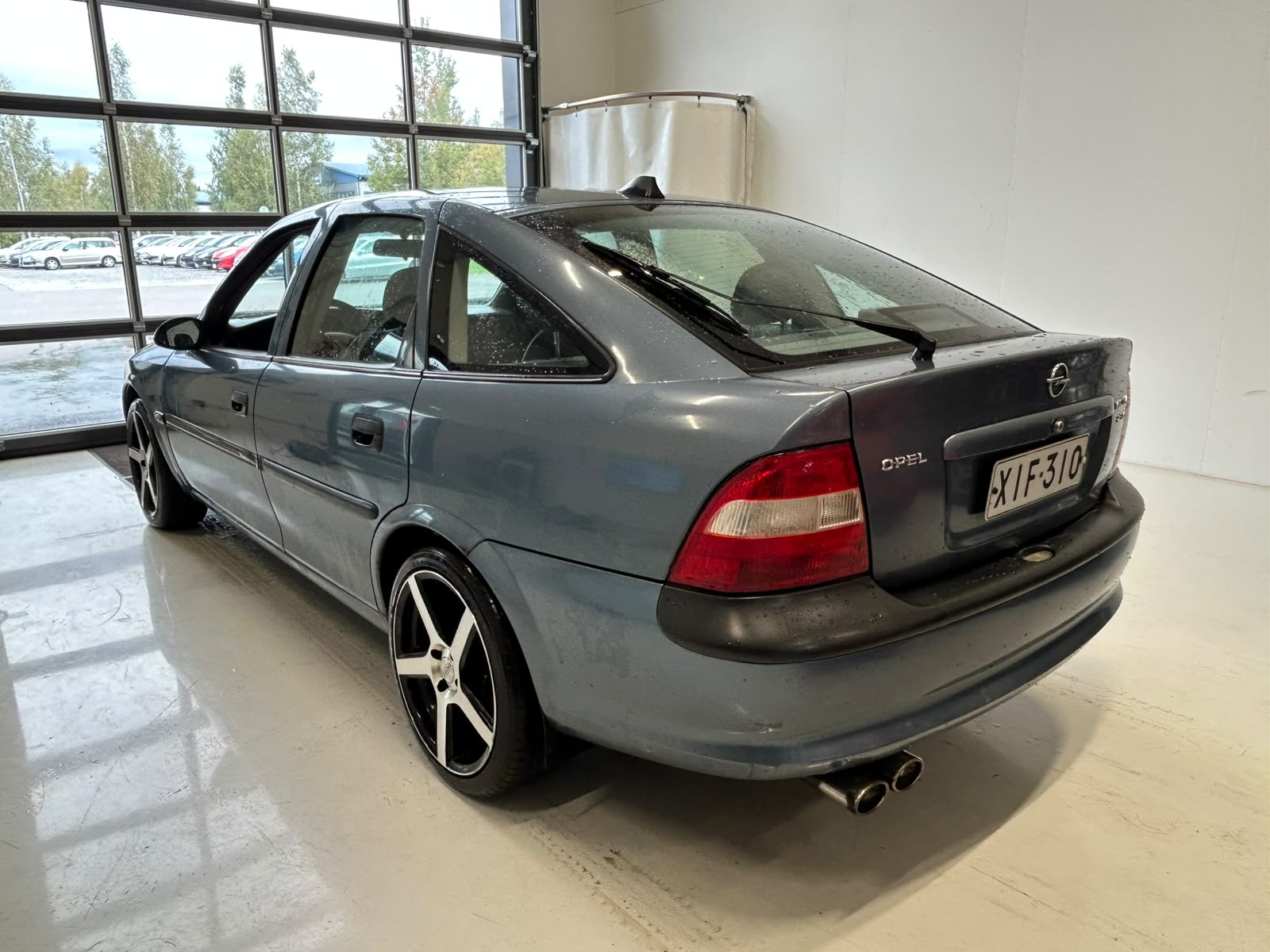 Opel Vectra 1,6i 16V CD ABS 5d