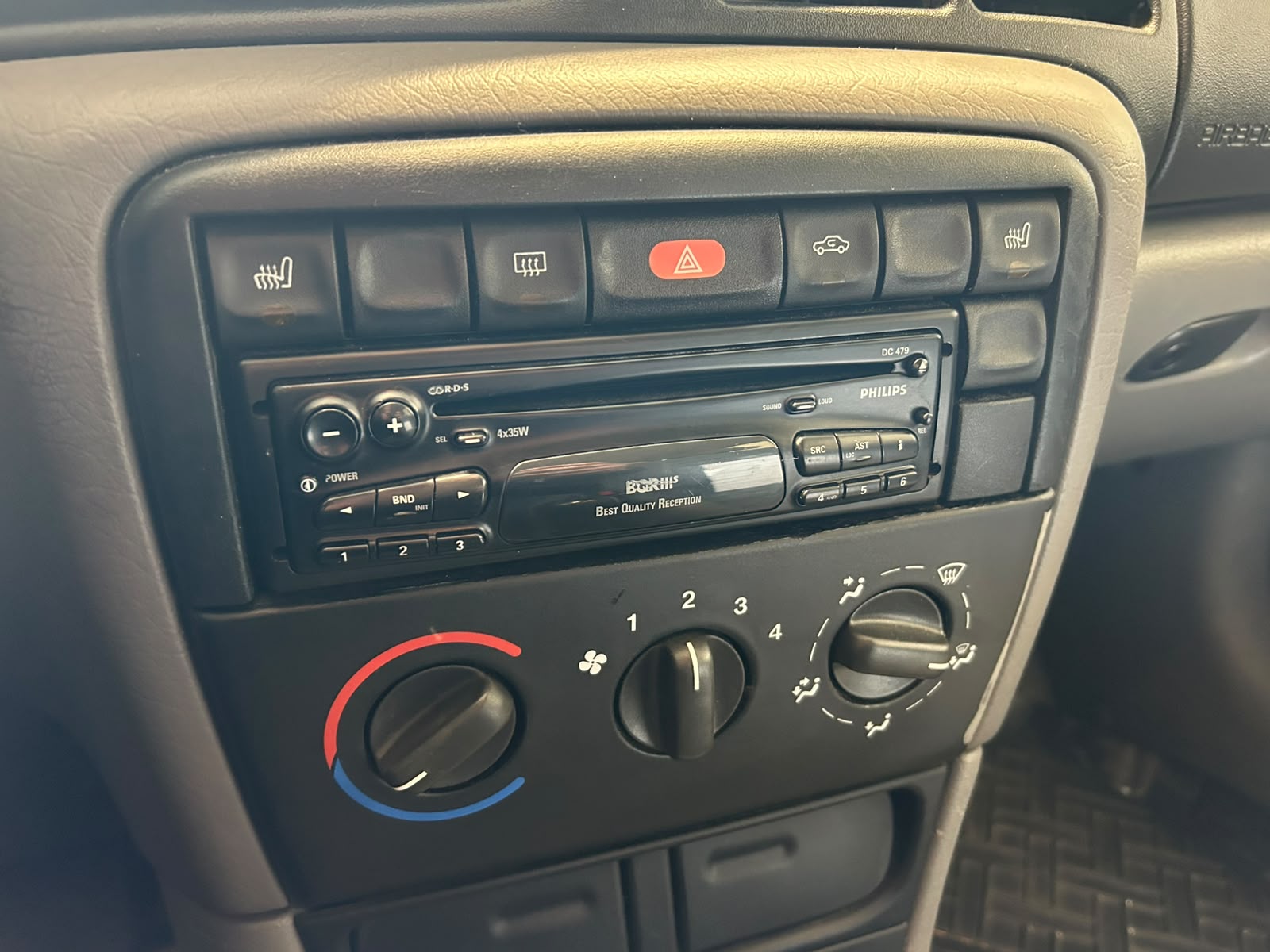
								Opel Vectra 1,6i 16V CD ABS 5d full									