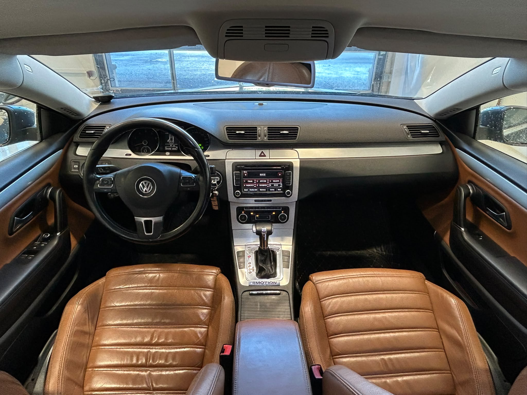 
								Volkswagen Passat CC 3,6 V6 220 kW 4MOTION DSG-aut.R-line full									