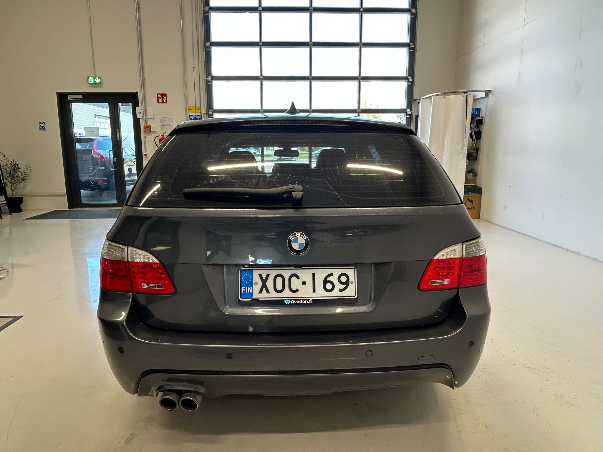 
								BMW 535 E61 Touring LCI full									