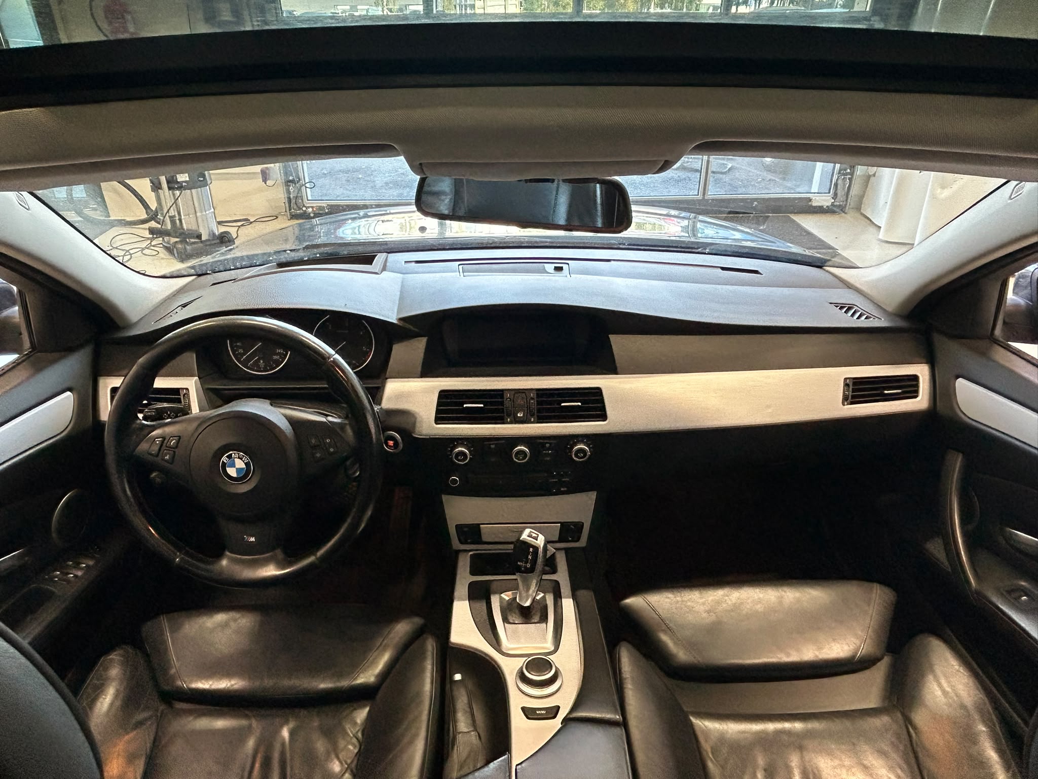 
								BMW 535 E61 Touring LCI full									