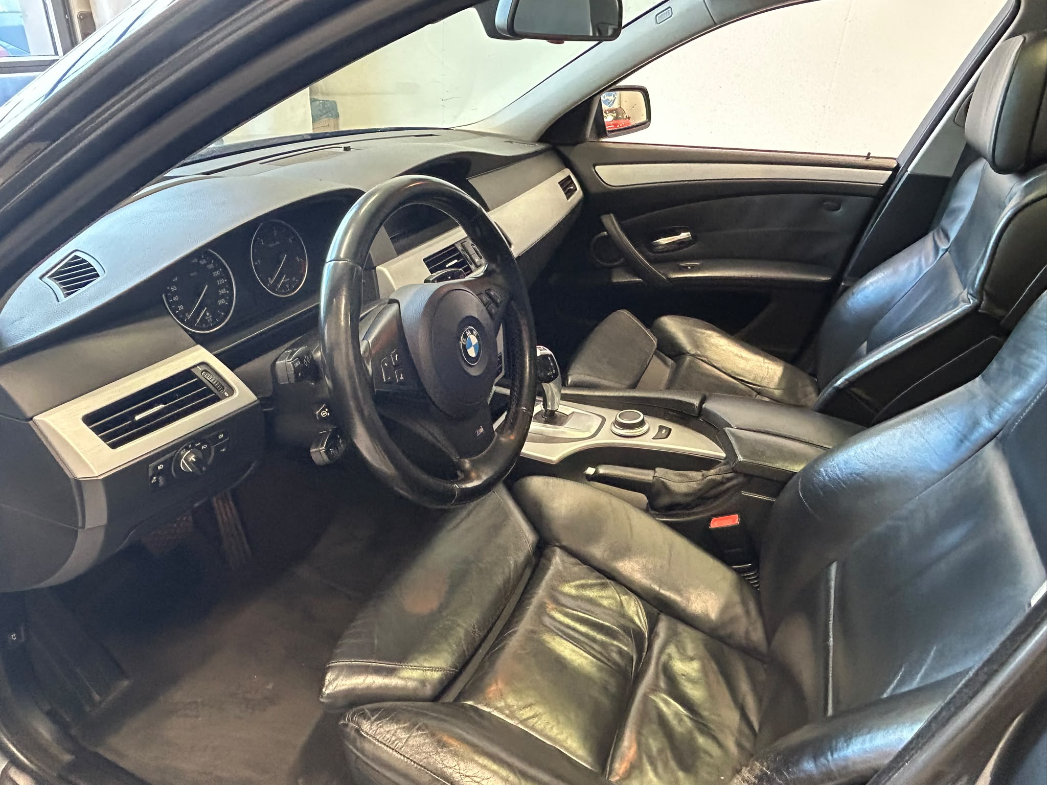 
								BMW 535 E61 Touring LCI full									