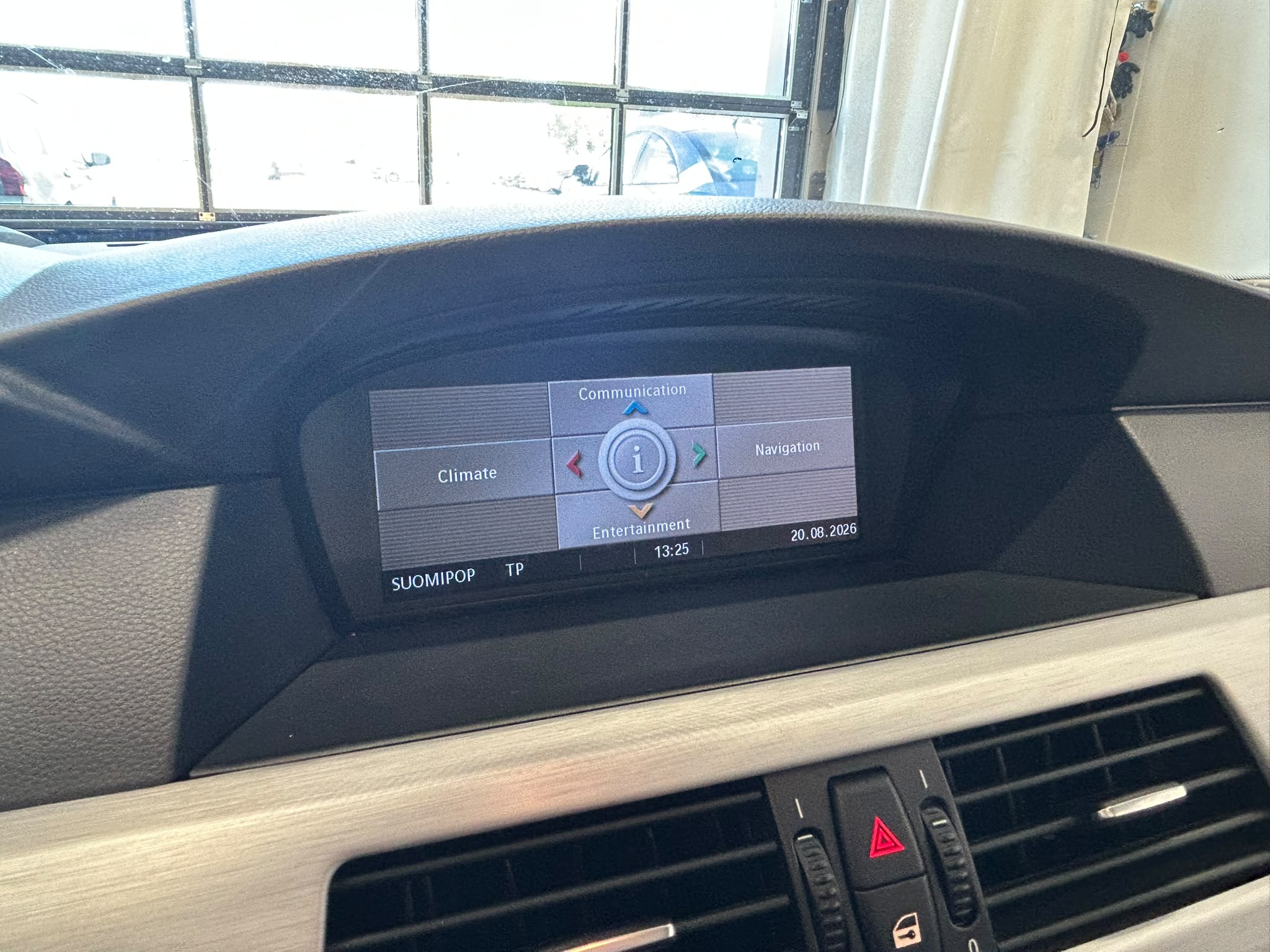 
								BMW 535 E61 Touring LCI full									