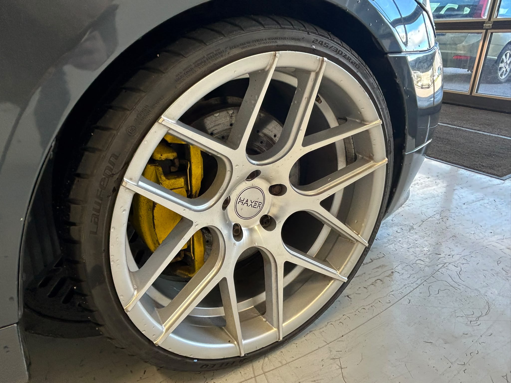 
								BMW 535 E61 Touring LCI full									