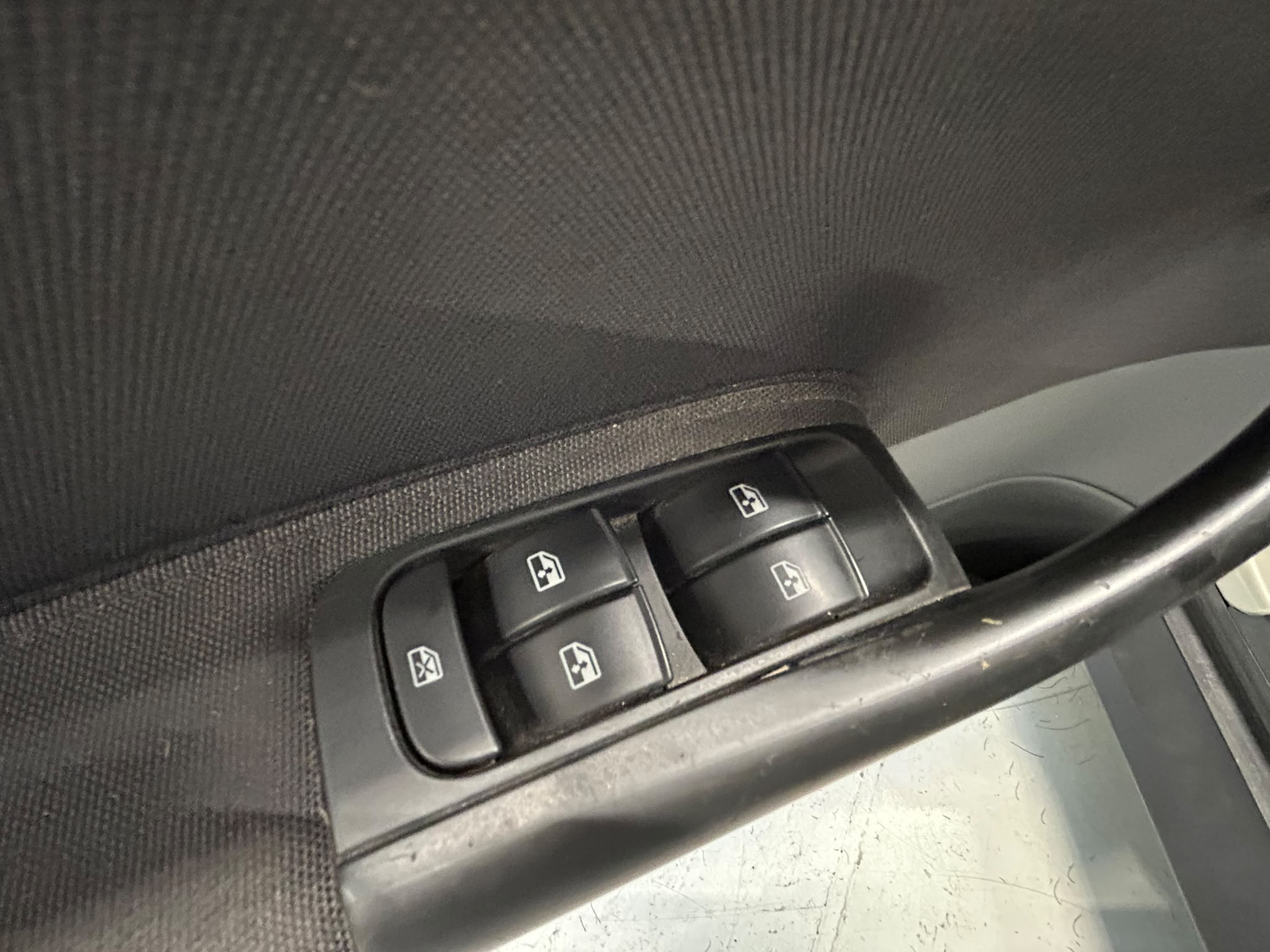 
								Saab 9-3 SportCombi 2.0T full									