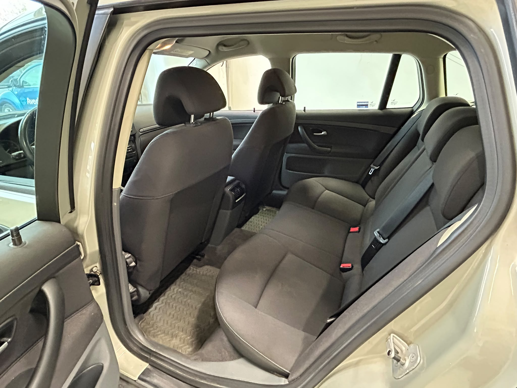 
								Saab 9-3 SportCombi 2.0T full									