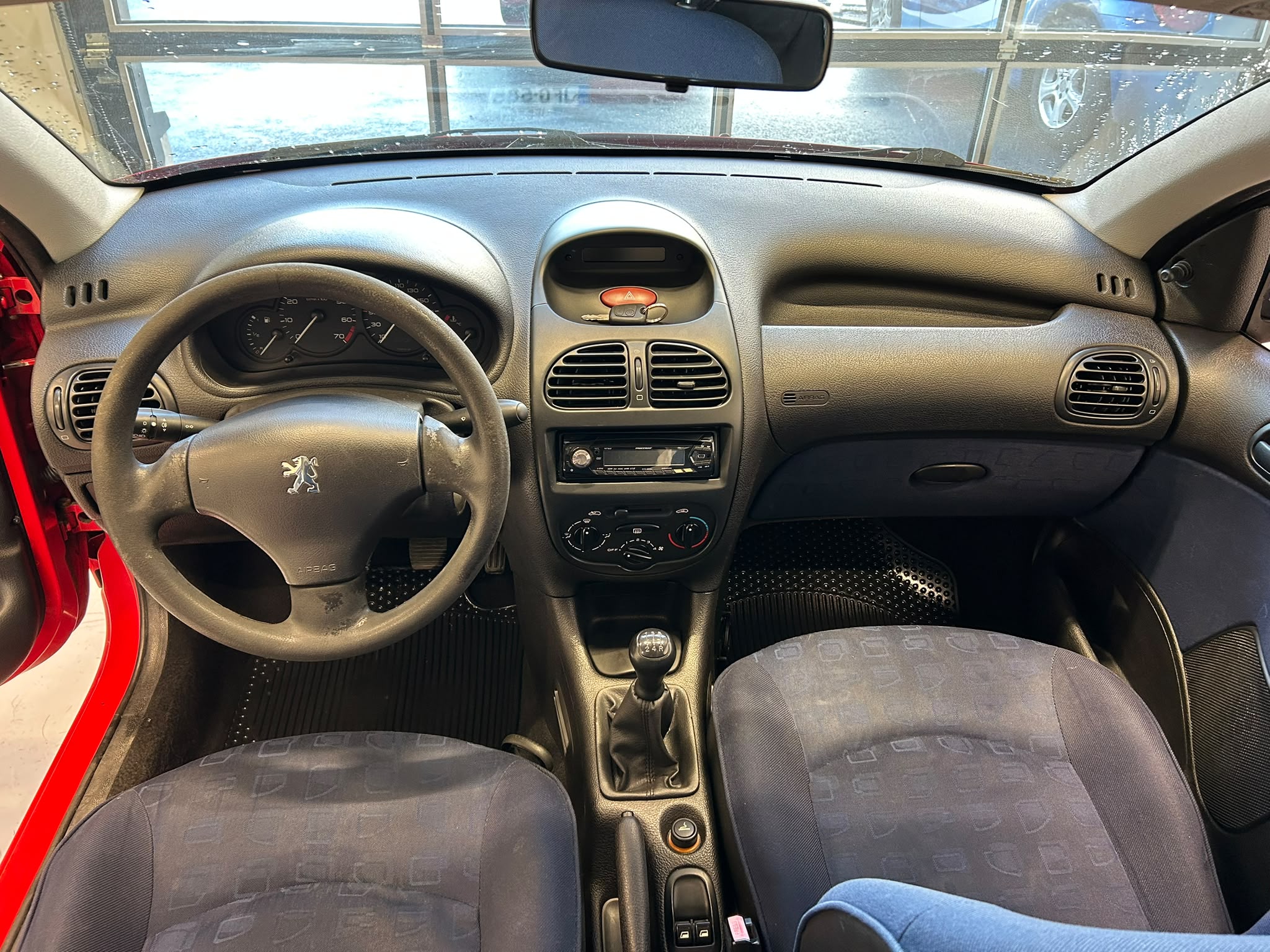 
								Peugeot 206 1.4 City 3-ov full									
