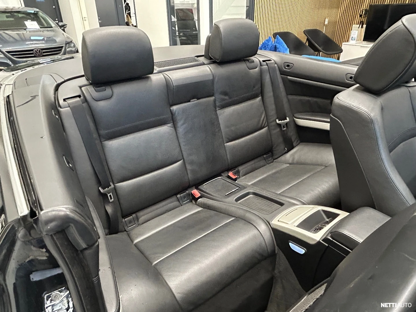 
								BMW 320 320iA E93 Cabrio full									