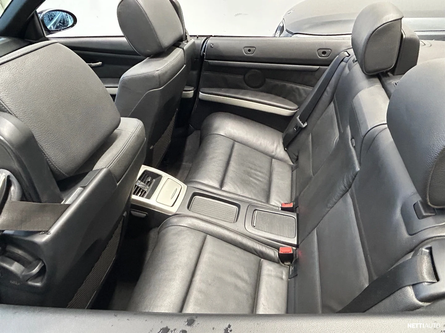 
								BMW 320 320iA E93 Cabrio full									