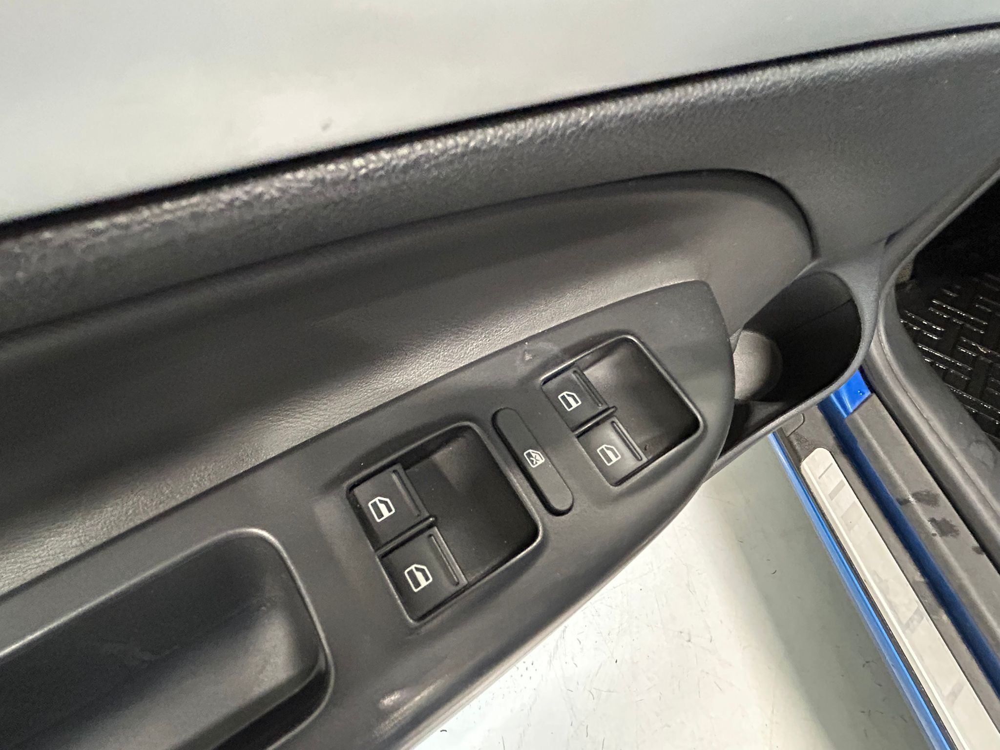 
								Skoda Octavia 2,0 TFSI RS full									