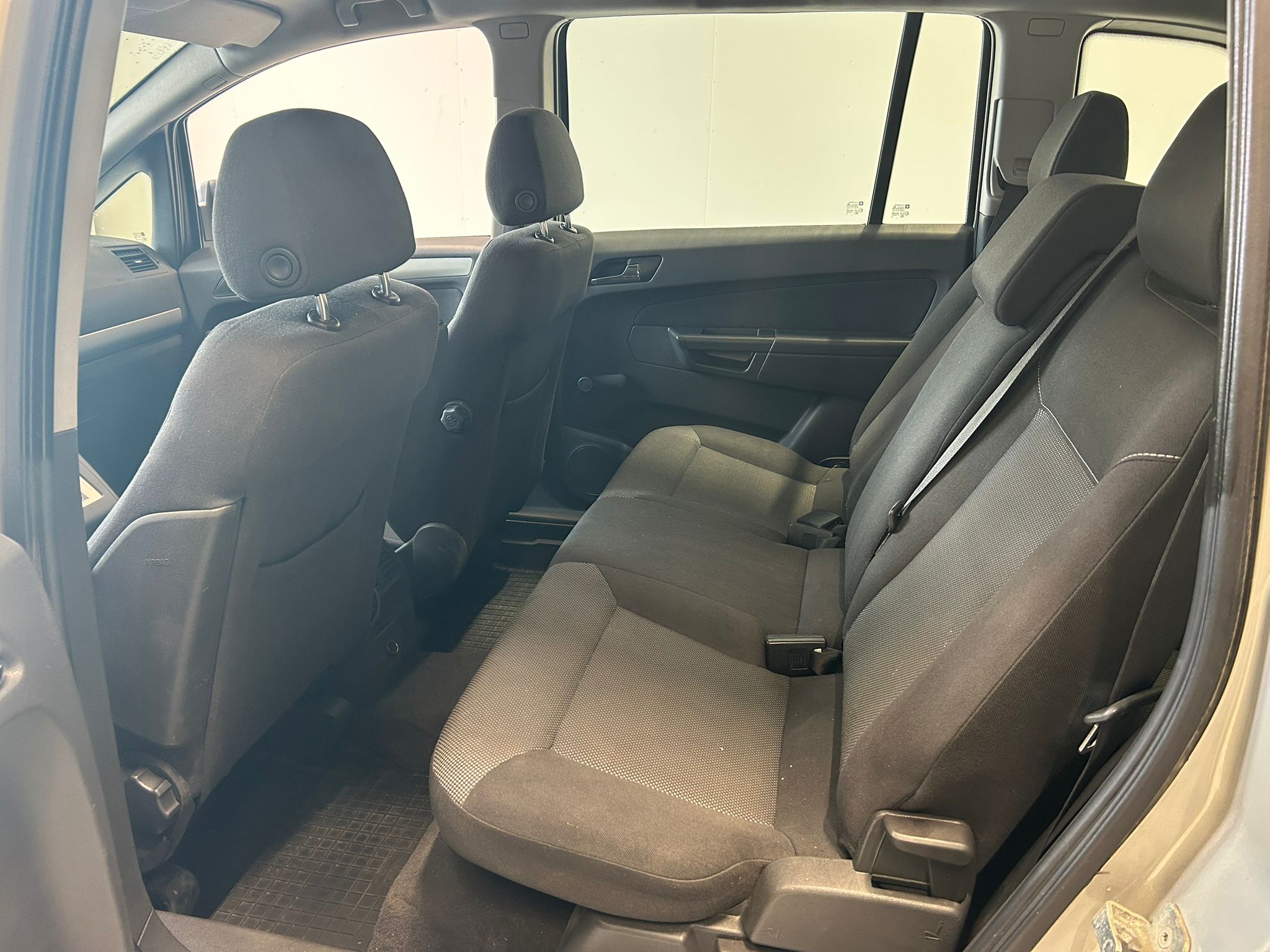 
								Opel Zafira 5-ov Enjoy Edition 1.9 CDTI Z19DTH (110 kW) 7hlö full									