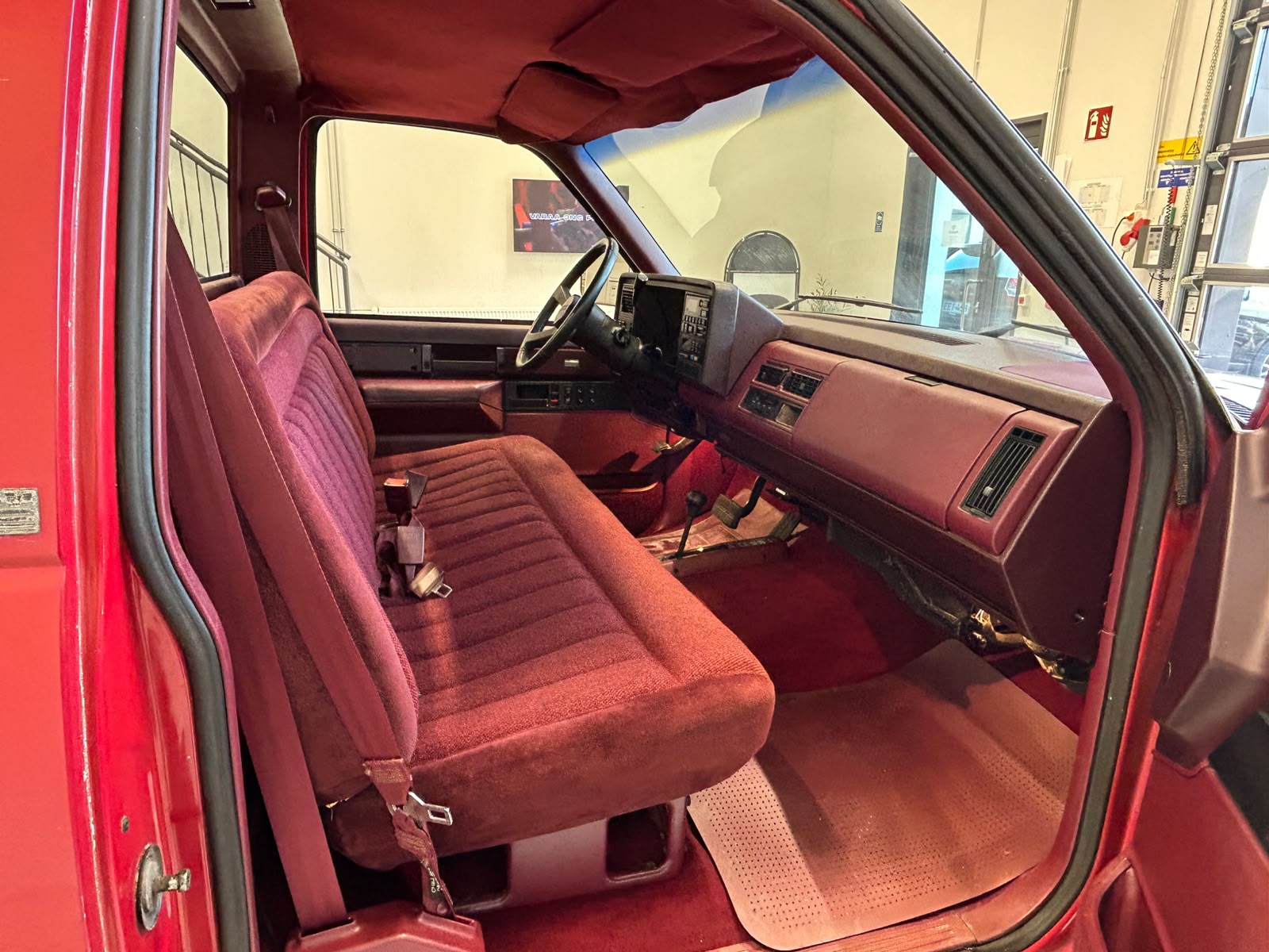 
								Chevrolet Sportside Chevrolet K1500 Silverrado Sportside 4×4 5,7 V8 EFI full									