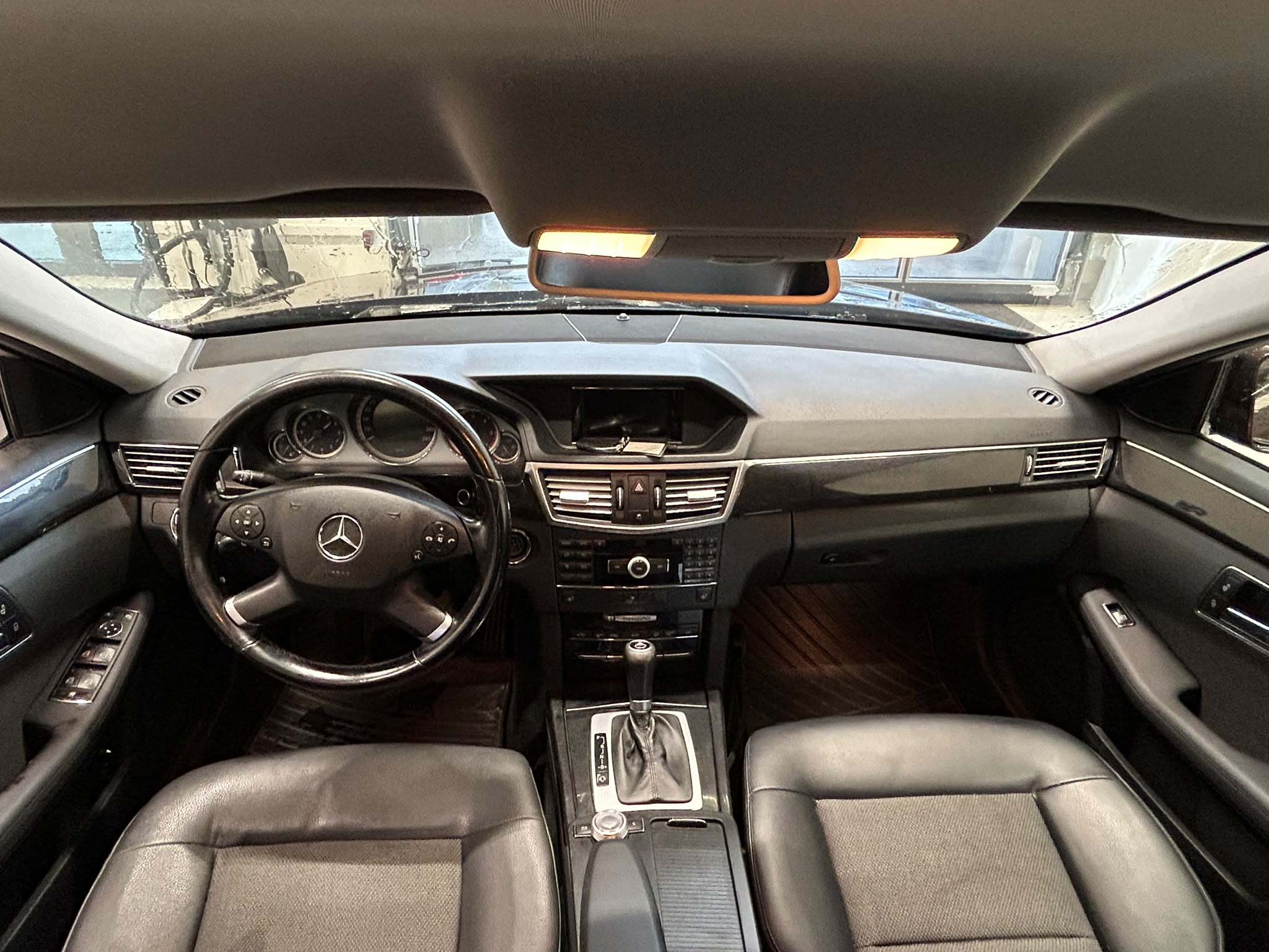 
								Mercedes-Benz E 250 CDI BlueEFFICIENCY 5G-Tronic Avantgarde full									