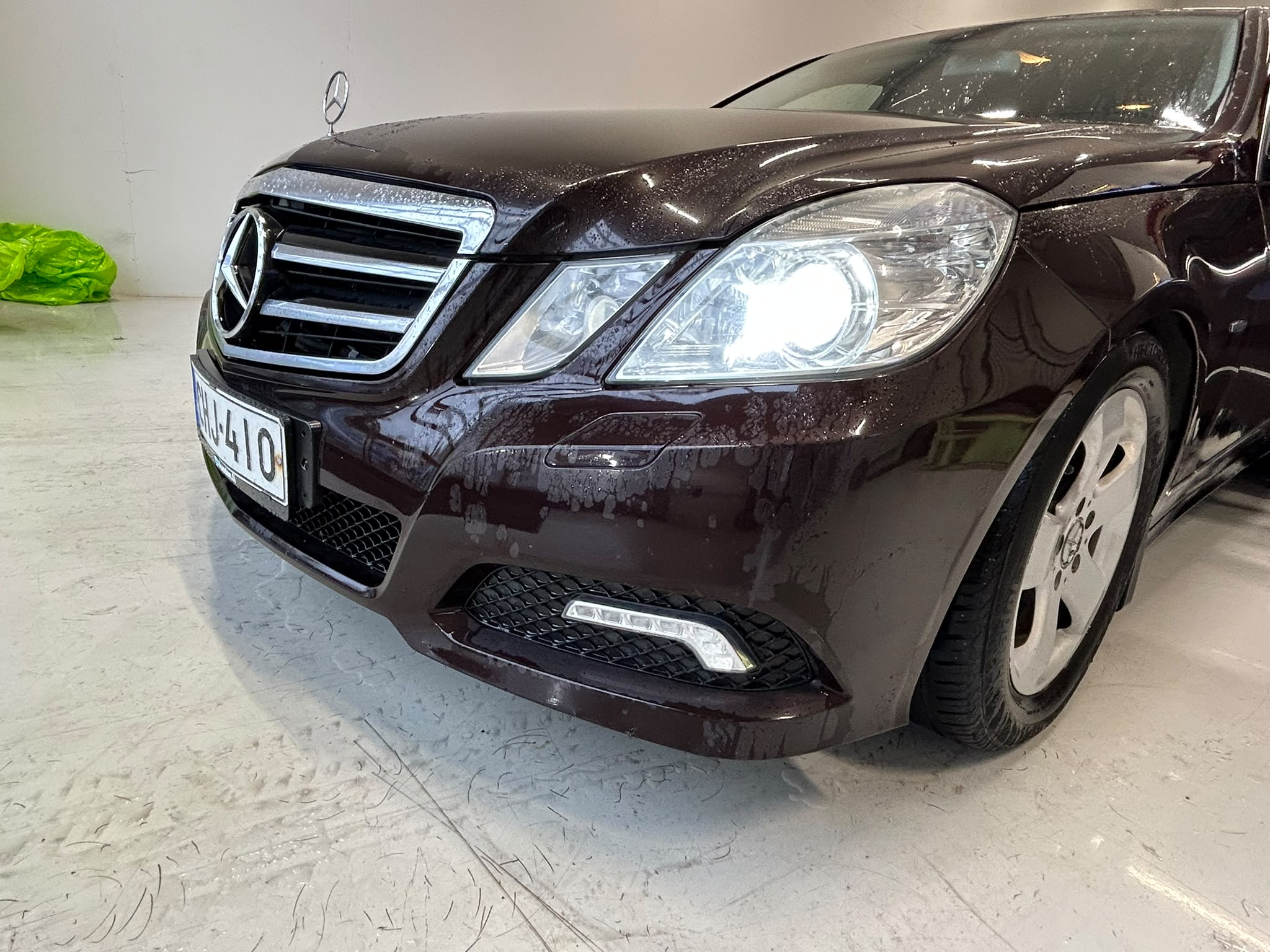
								Mercedes-Benz E 250 CDI BlueEFFICIENCY 5G-Tronic Avantgarde full									
