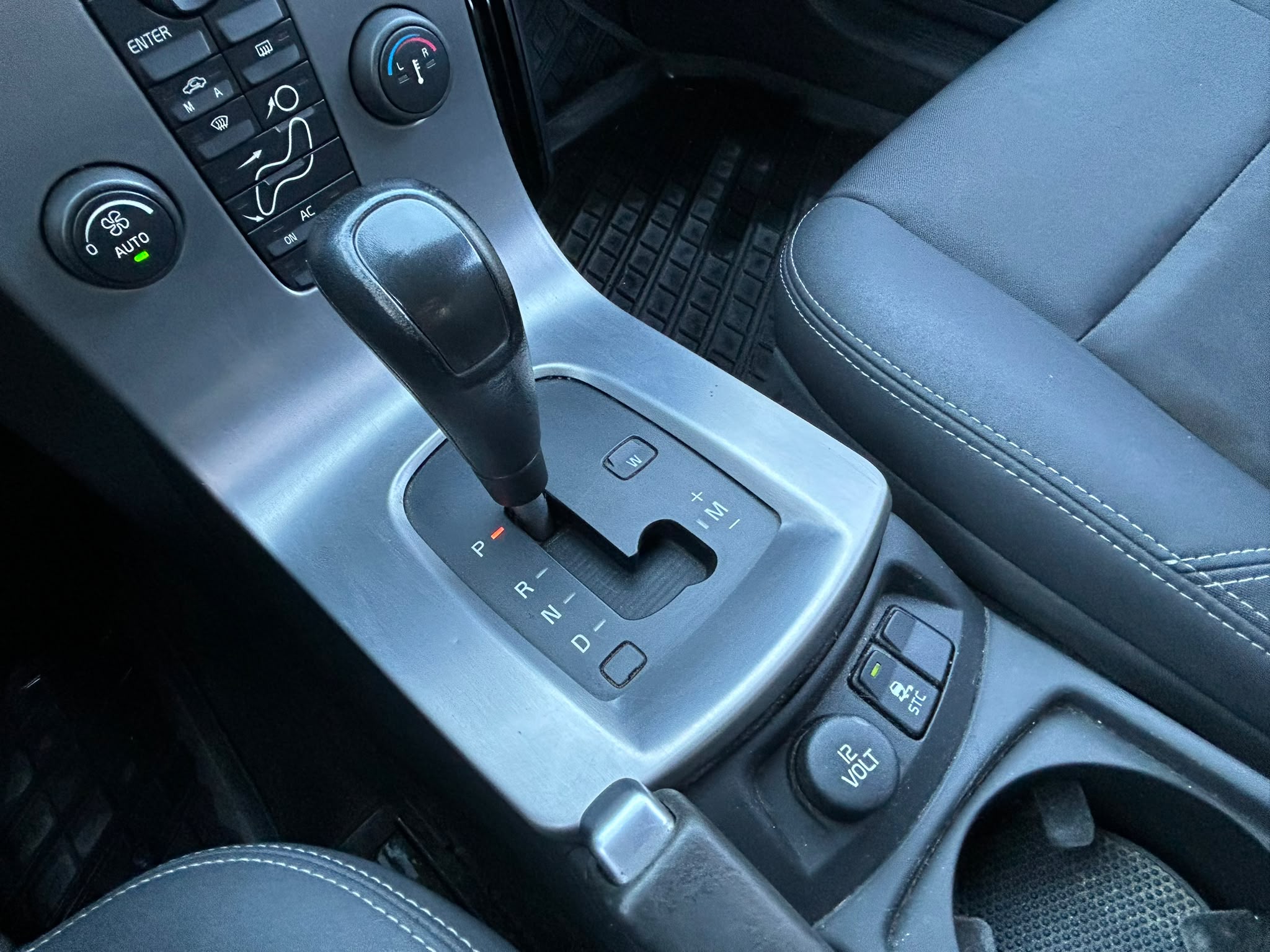 
								Volvo S40 2.5 T5 Geartronic full									