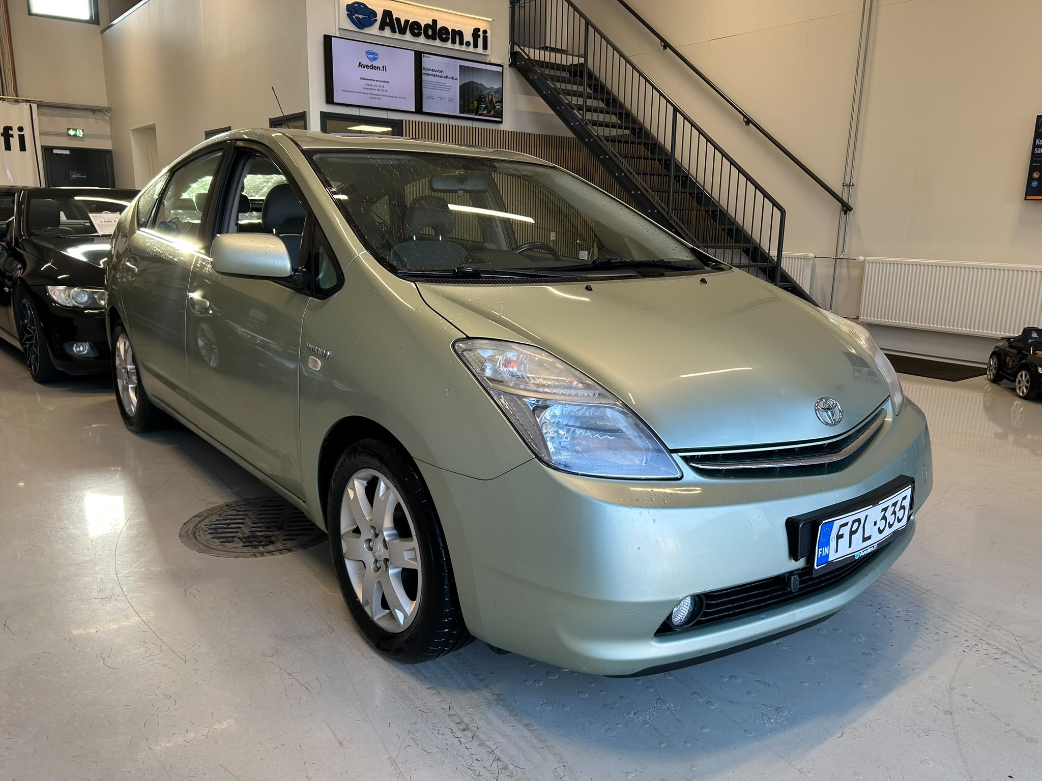 Toyota Prius HSD Executive 2 5ov