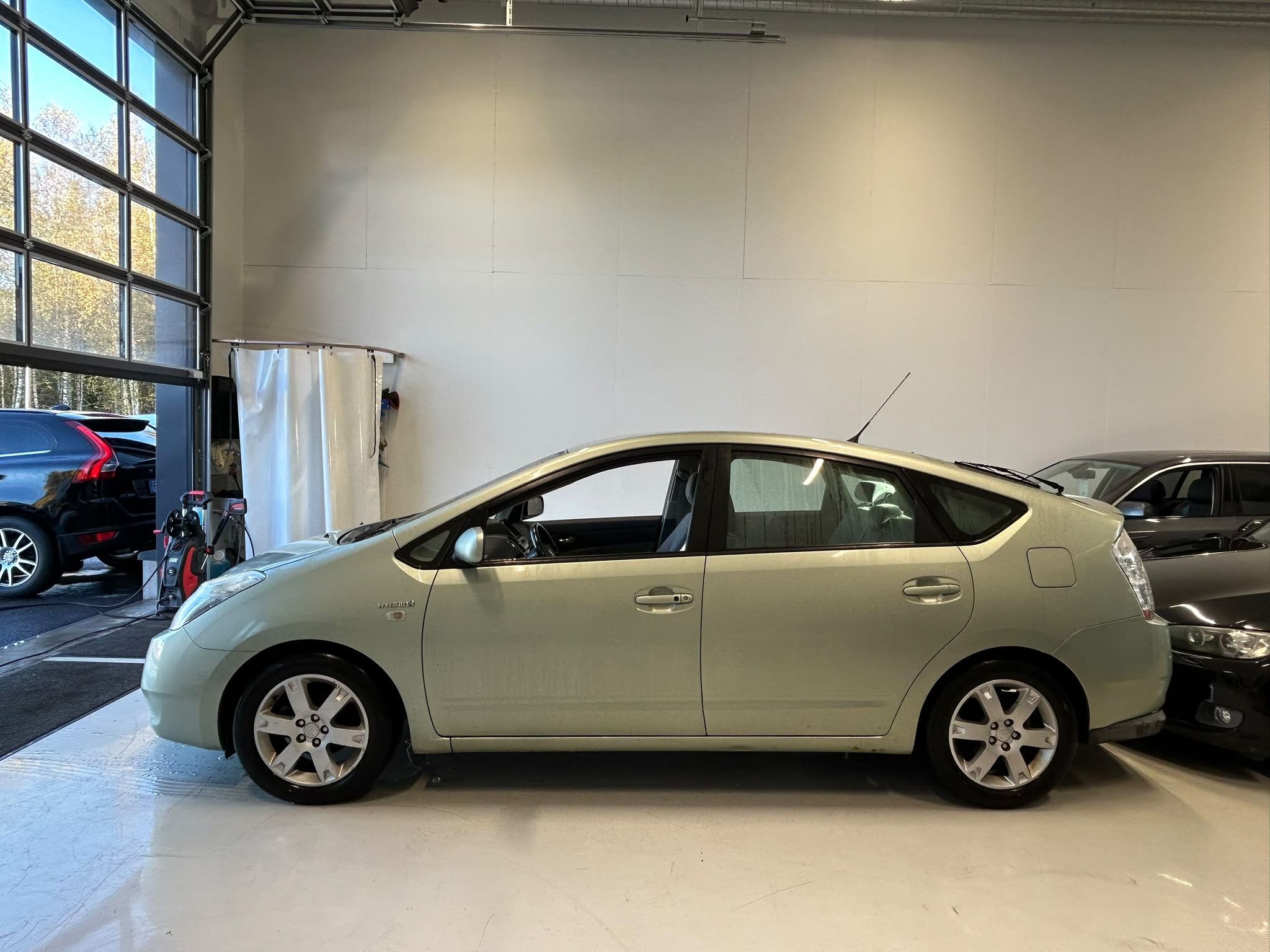 Toyota Prius HSD Executive 2 5ov
