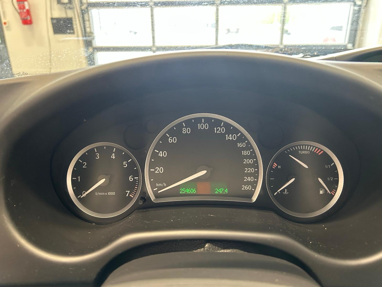 
								Saab 9-3 Aero 2,8T, Vakionopeudensäädin, Puolinahat, Ajotietokone full									