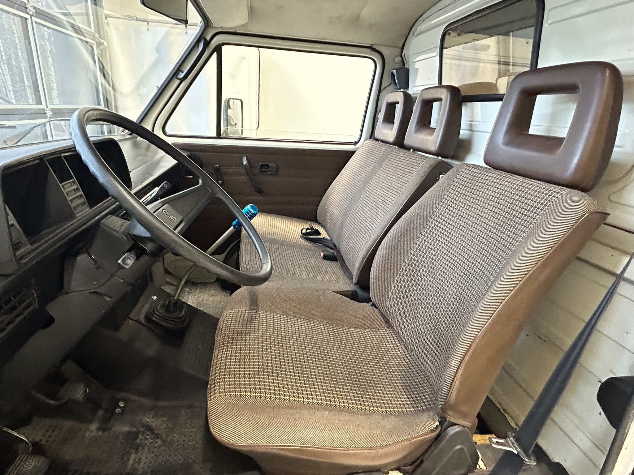 
								Volkswagen Transporter 1.6 TD full									