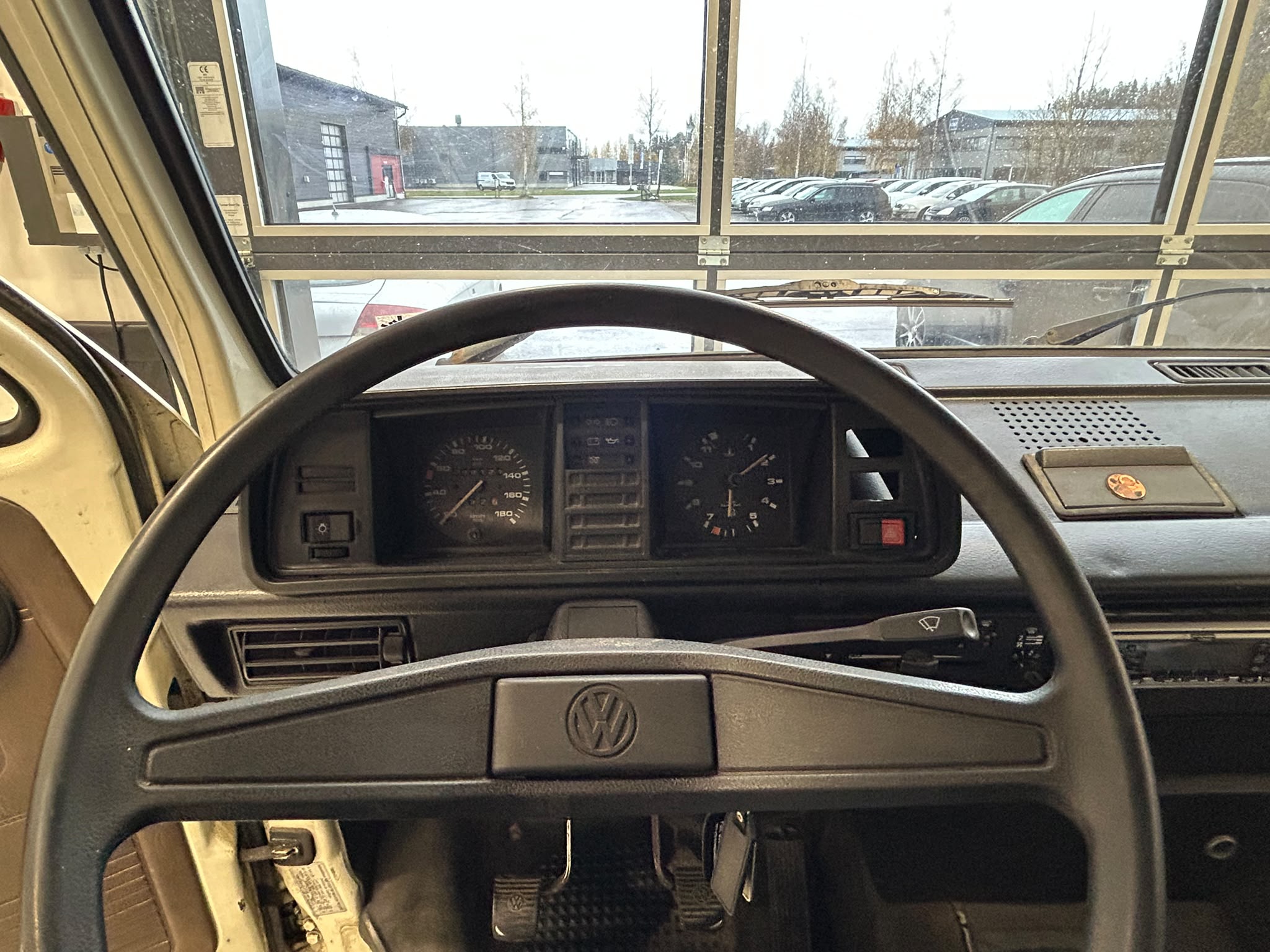 
								Volkswagen Transporter 1.6 TD full									