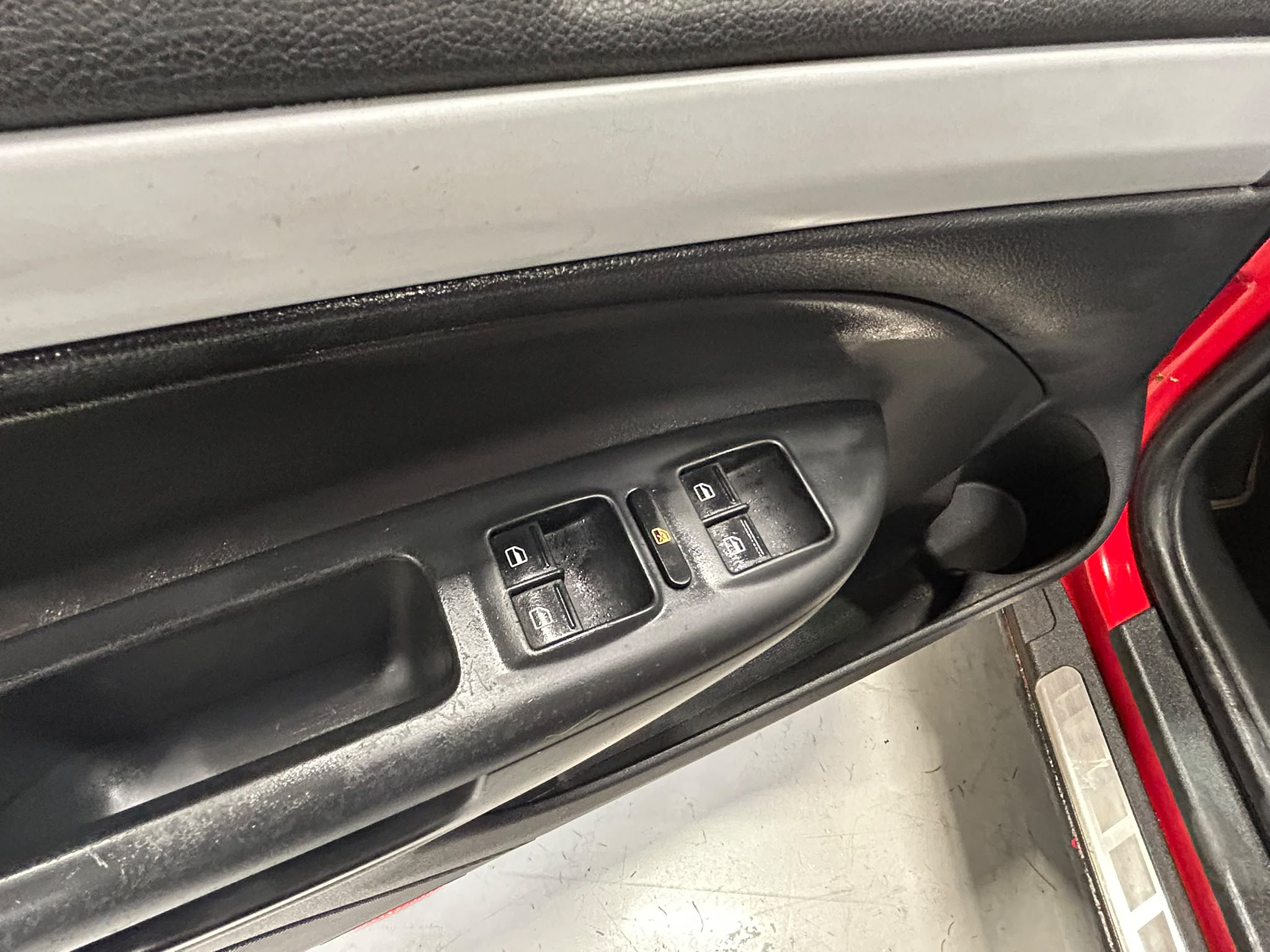 
								Skoda Octavia 2,0 TFSI RS full									