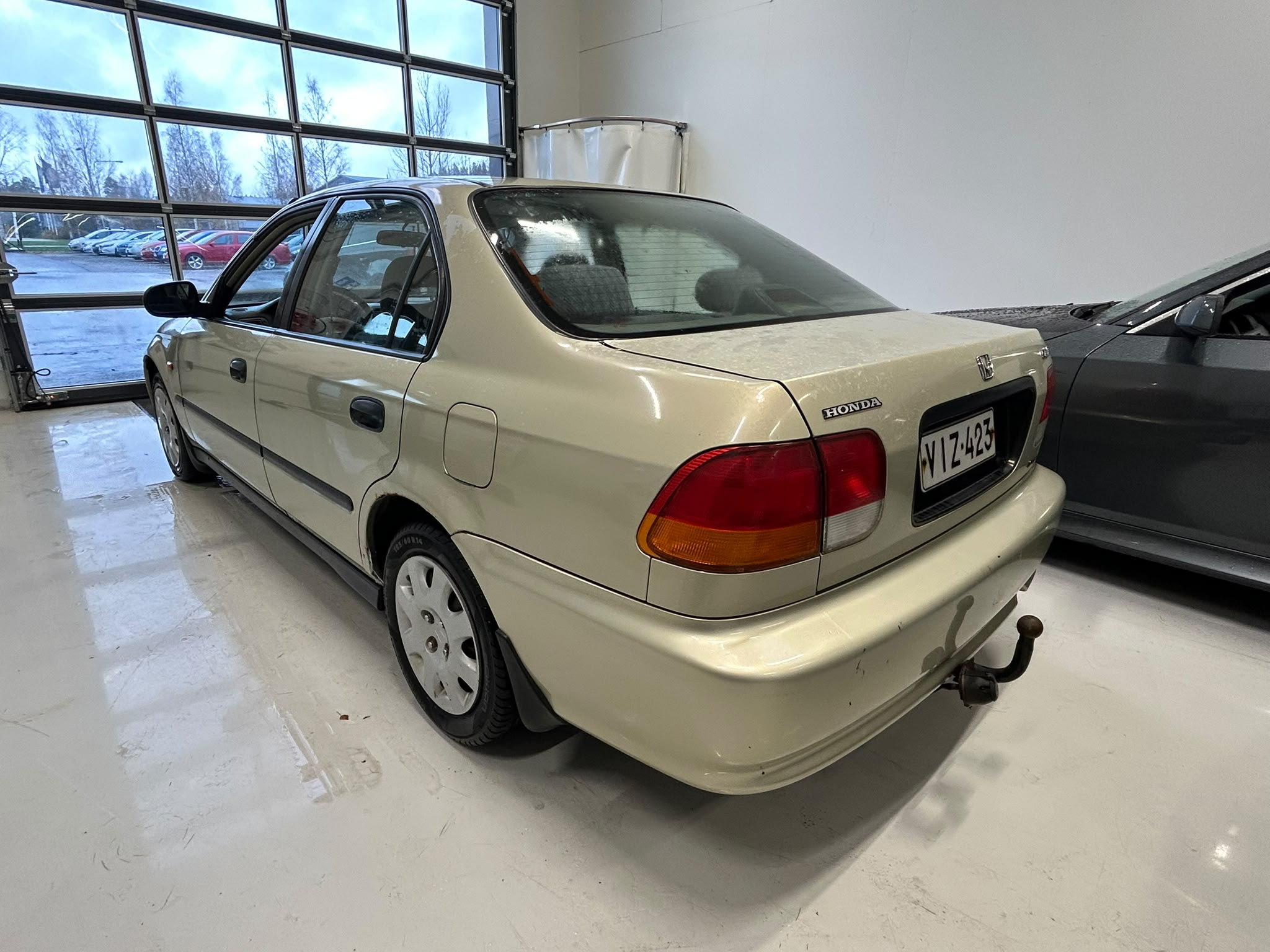 
								Honda Civic 1.4i 4D full									