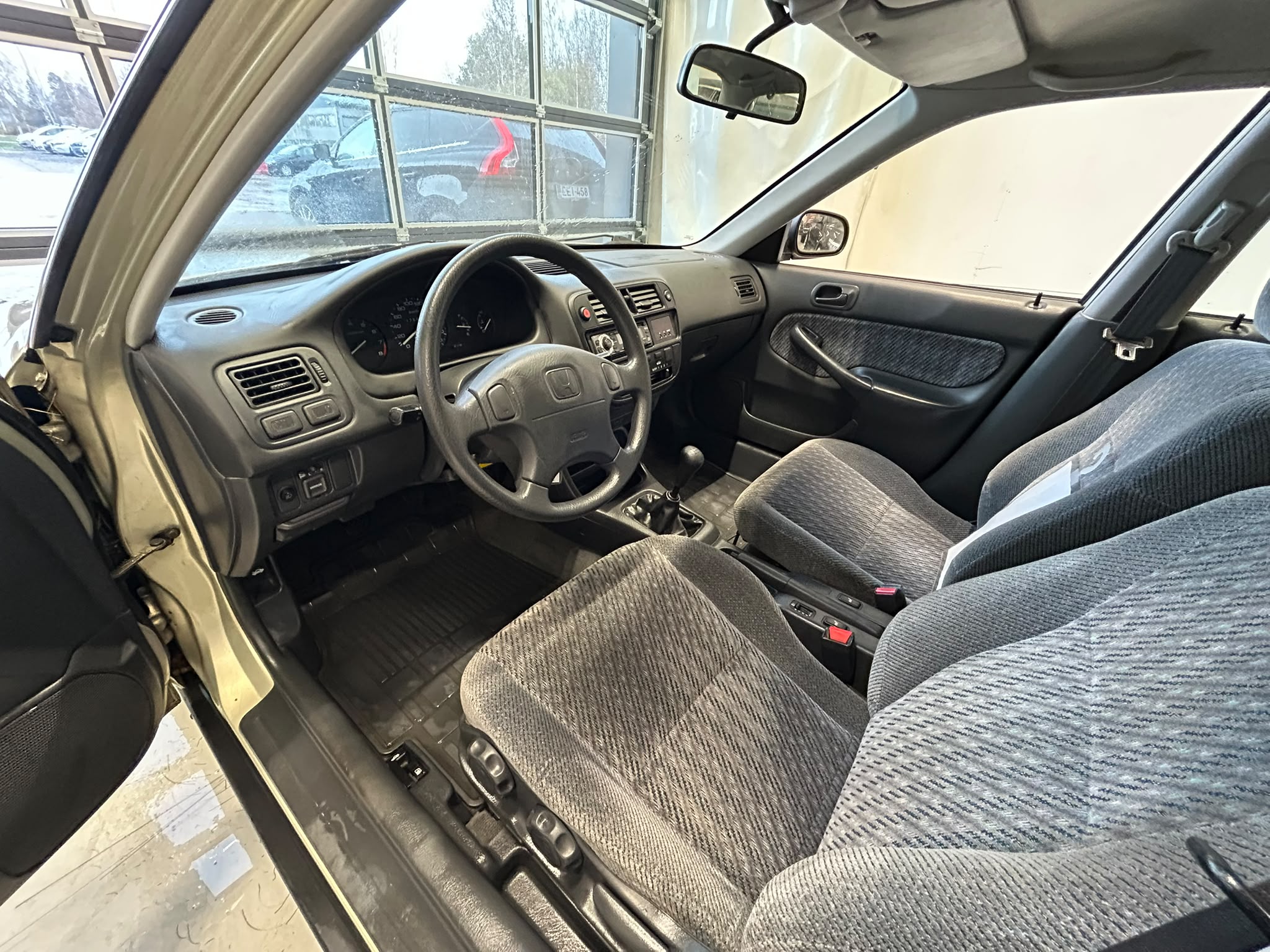 
								Honda Civic 1.4i 4D full									
