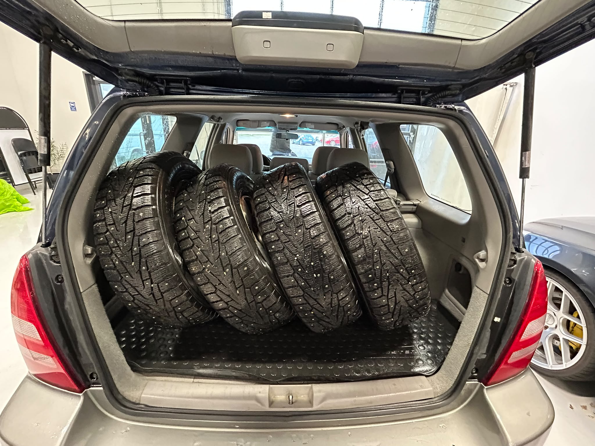
								Subaru Forester 2,0 AWD Wagon AT full									