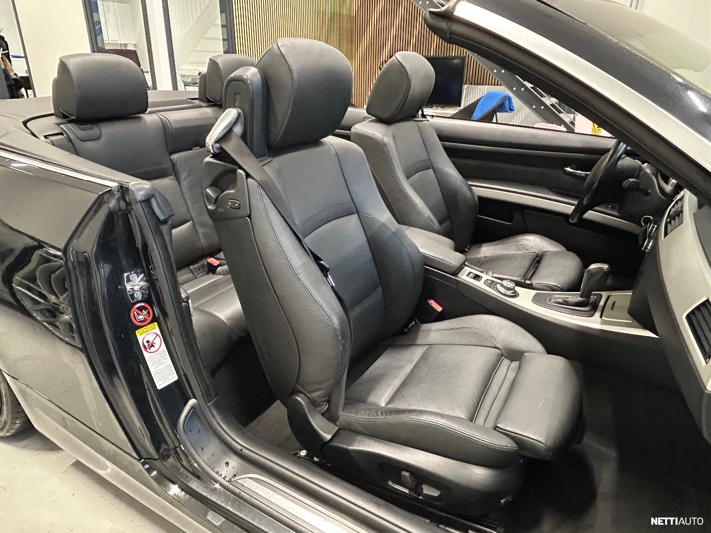 
								BMW 320 320iA E93 Cabrio full									