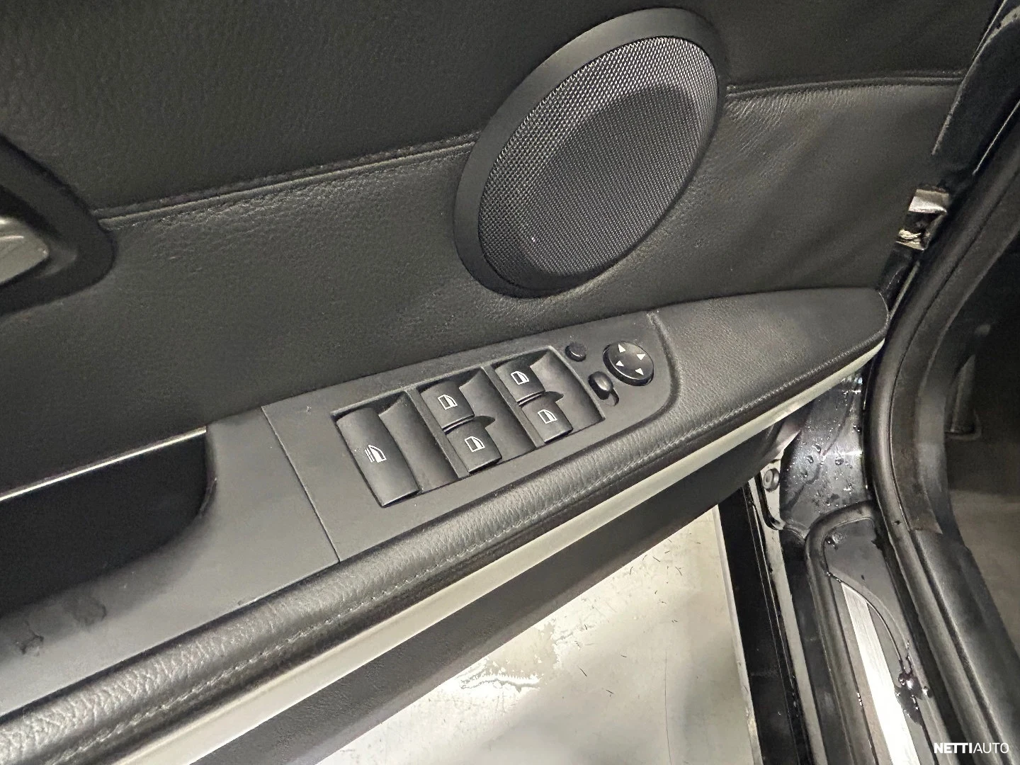 
								BMW 320 320iA E93 Cabrio full									